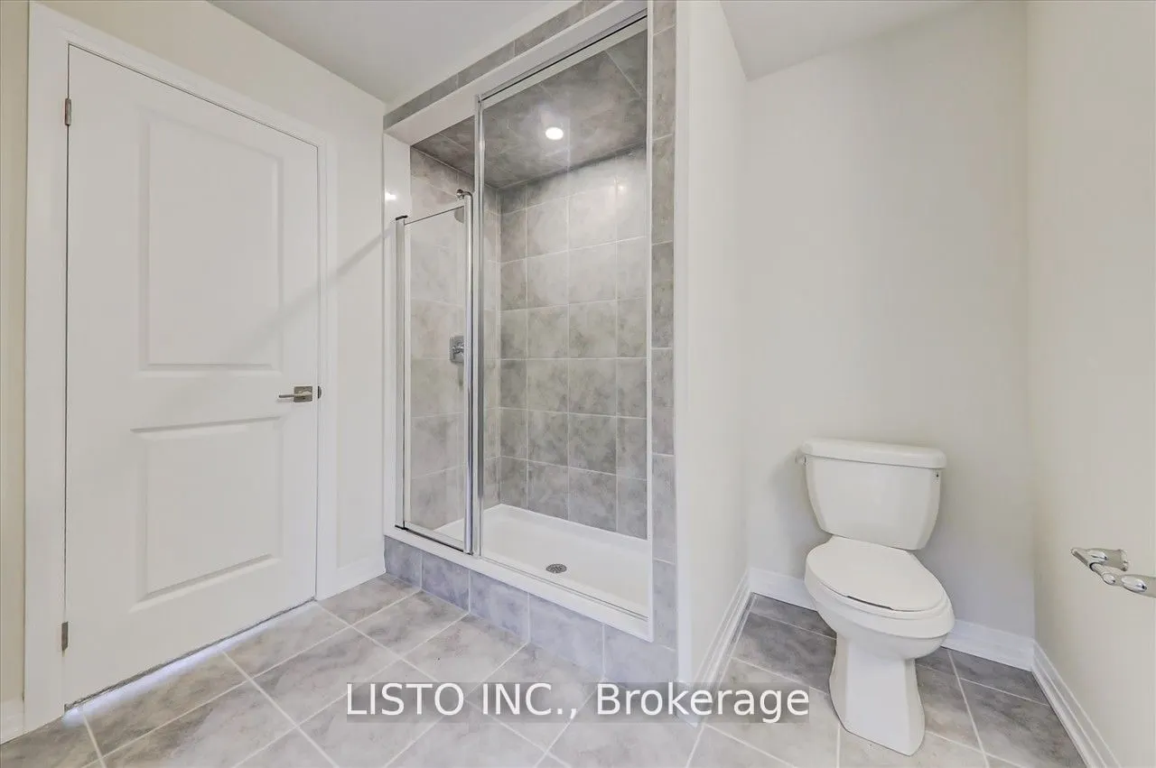 3763 Sunbank Crescent