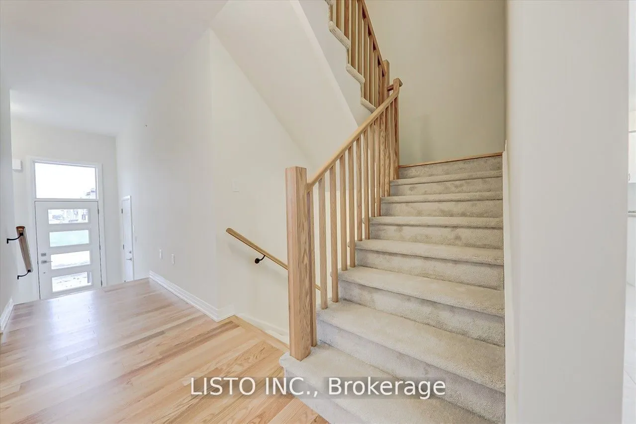 3763 Sunbank Crescent