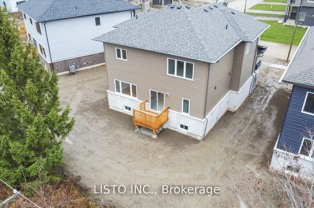3763 Sunbank Crescent