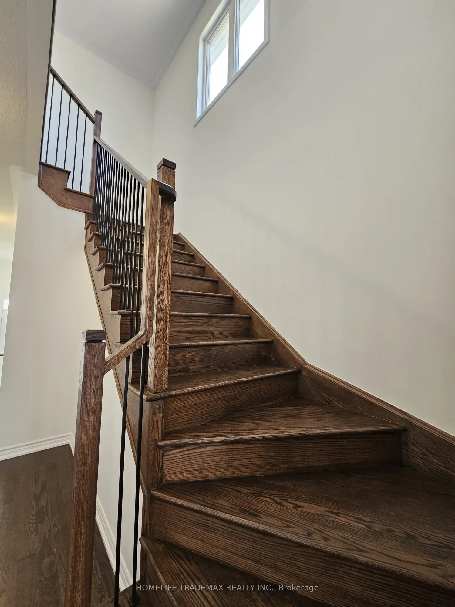 16 West Oak Trail