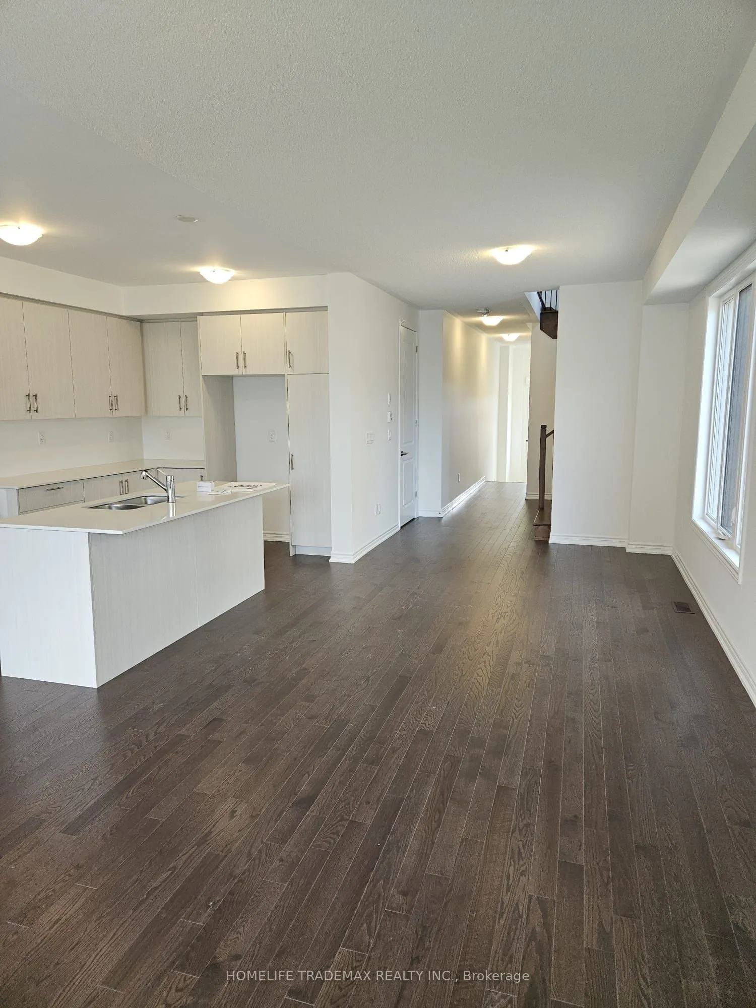16 West Oak Trail