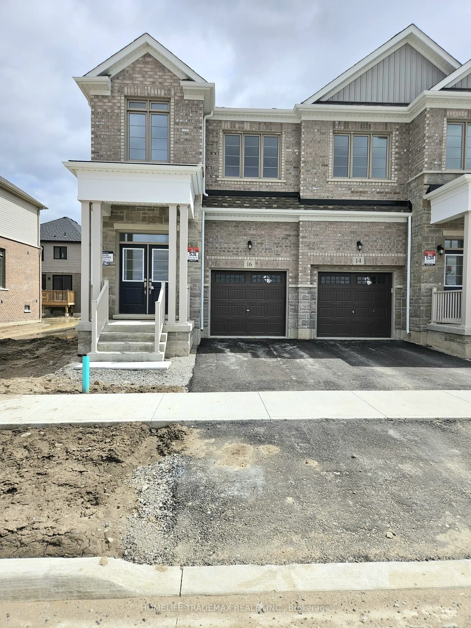 16 West Oak Trail