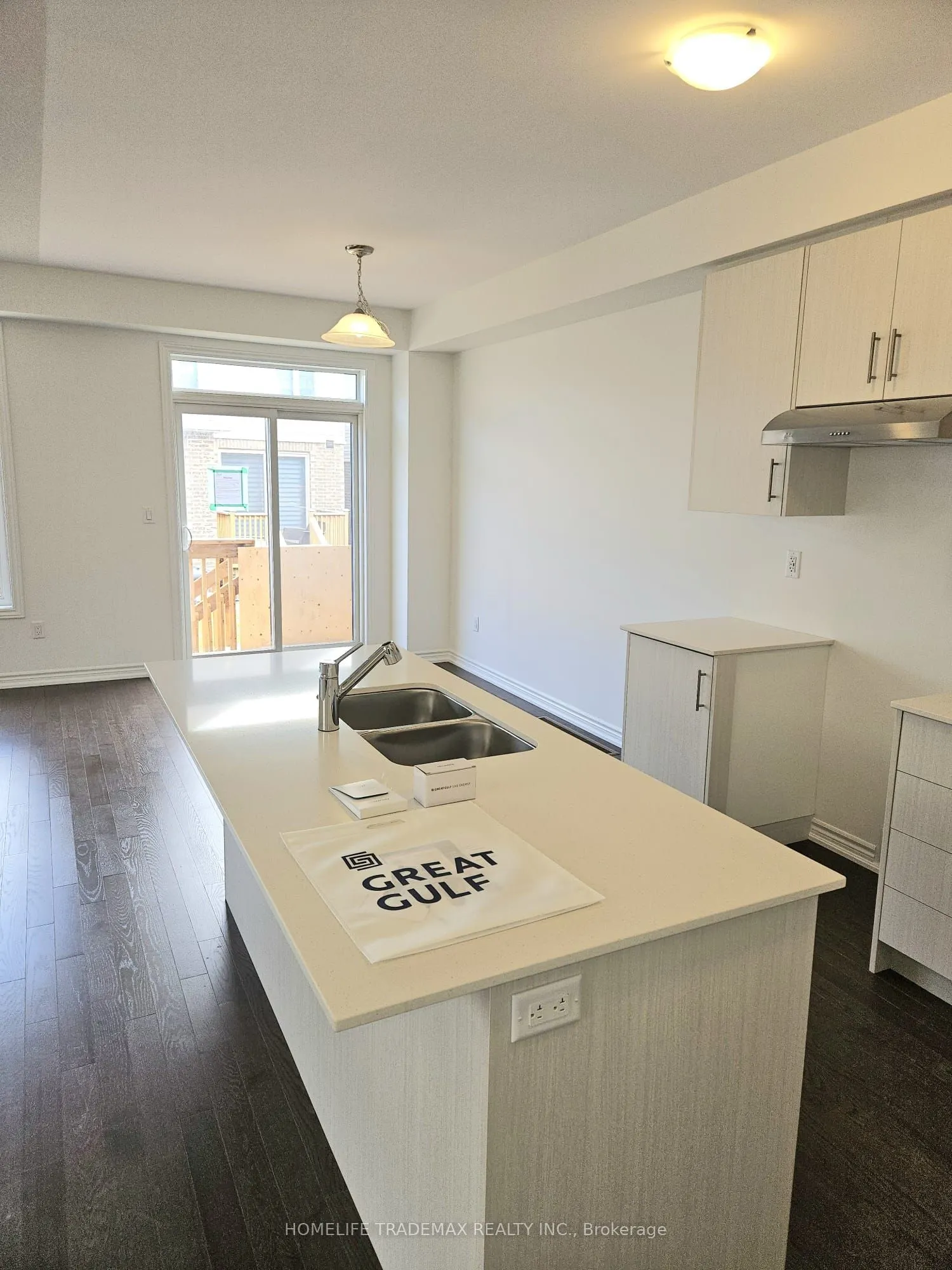 16 West Oak Trail