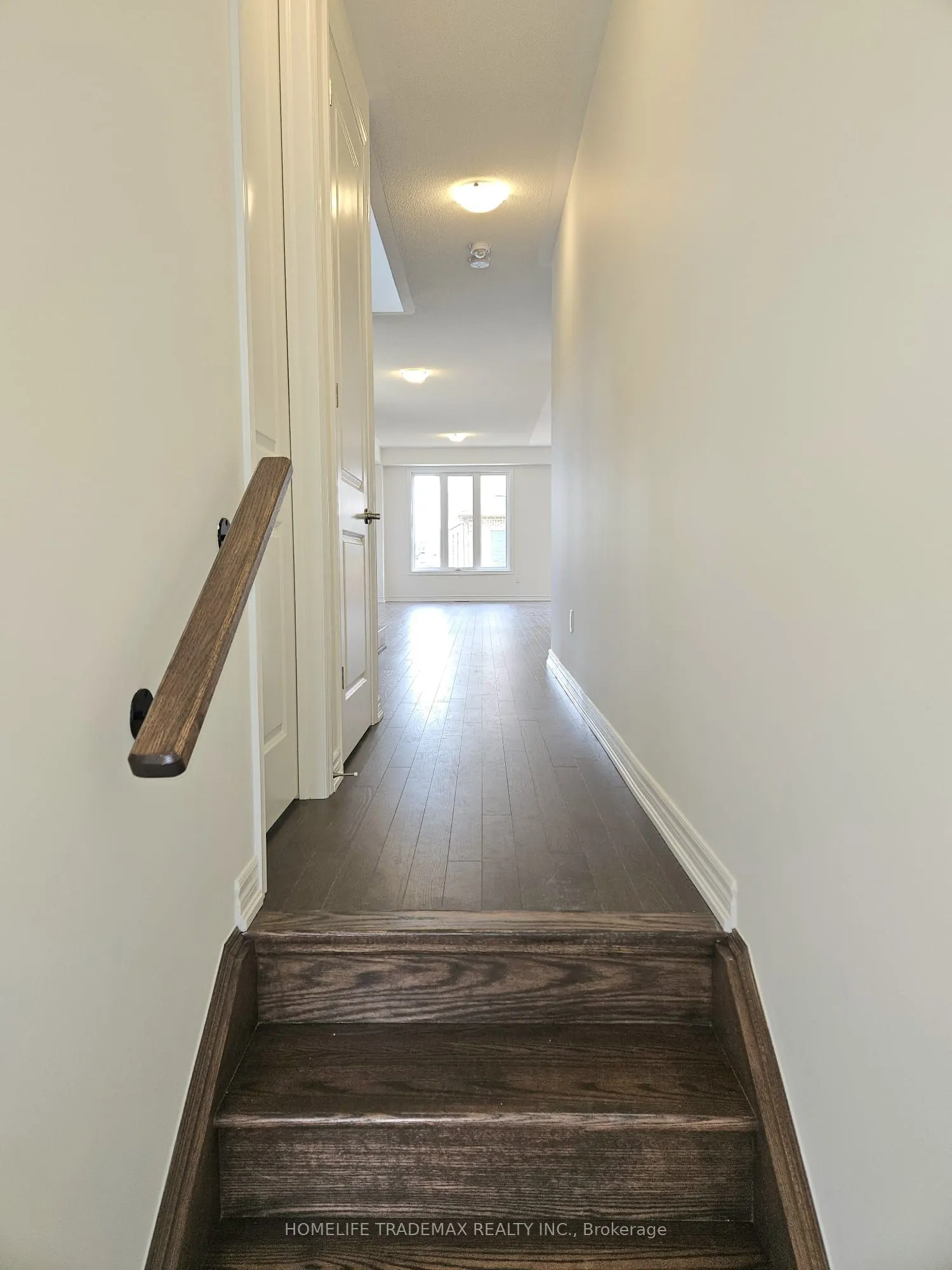 16 West Oak Trail