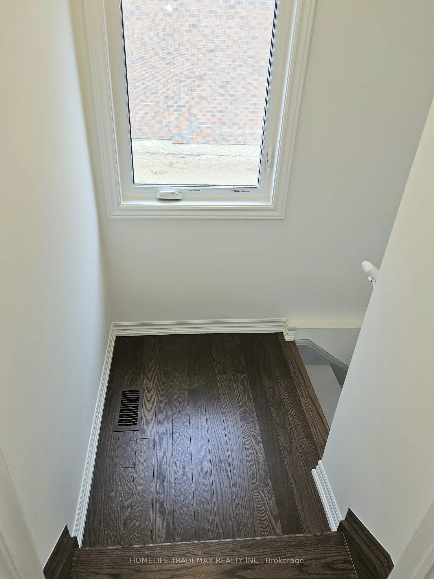 16 West Oak Trail