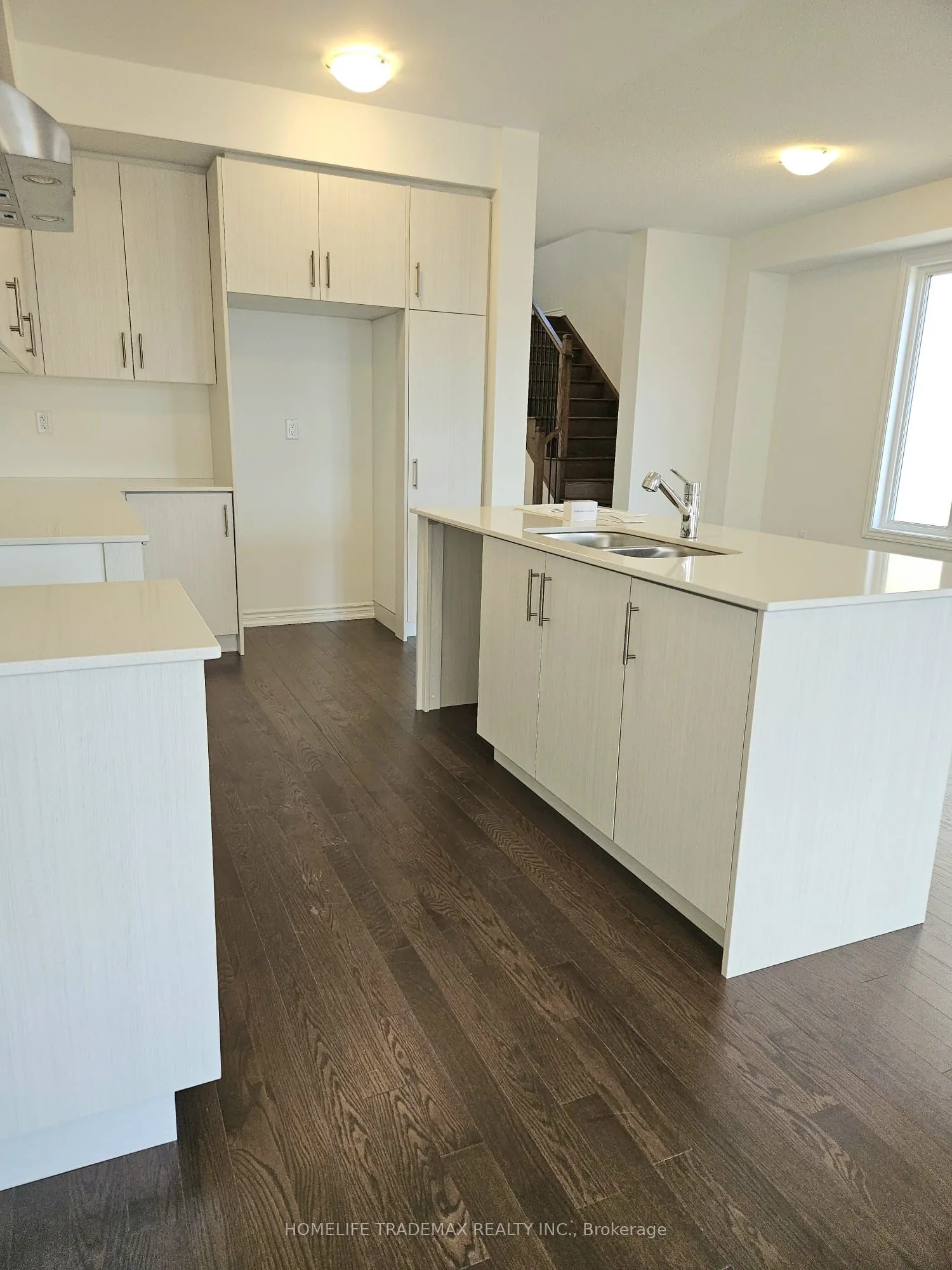 16 West Oak Trail