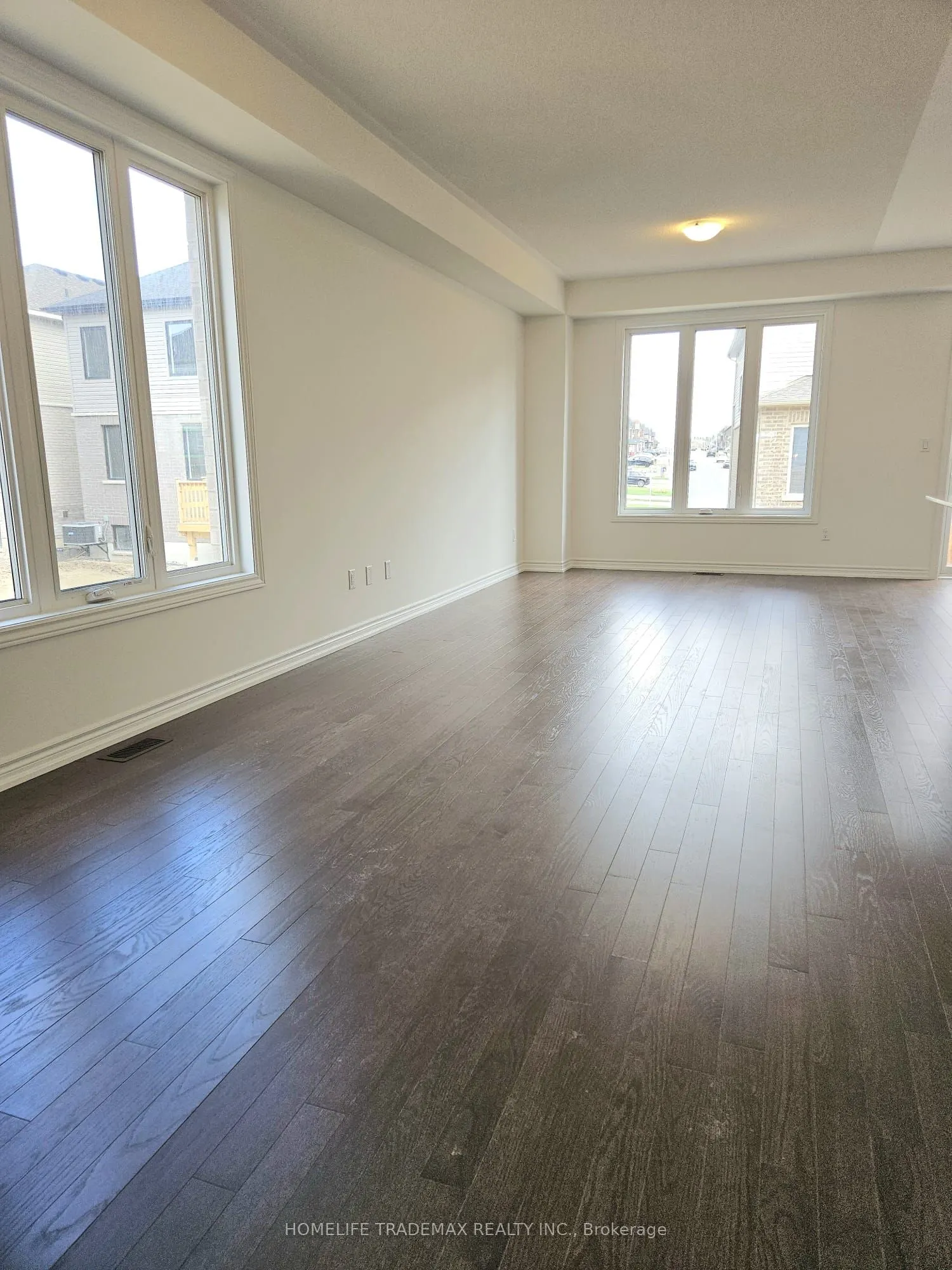 16 West Oak Trail