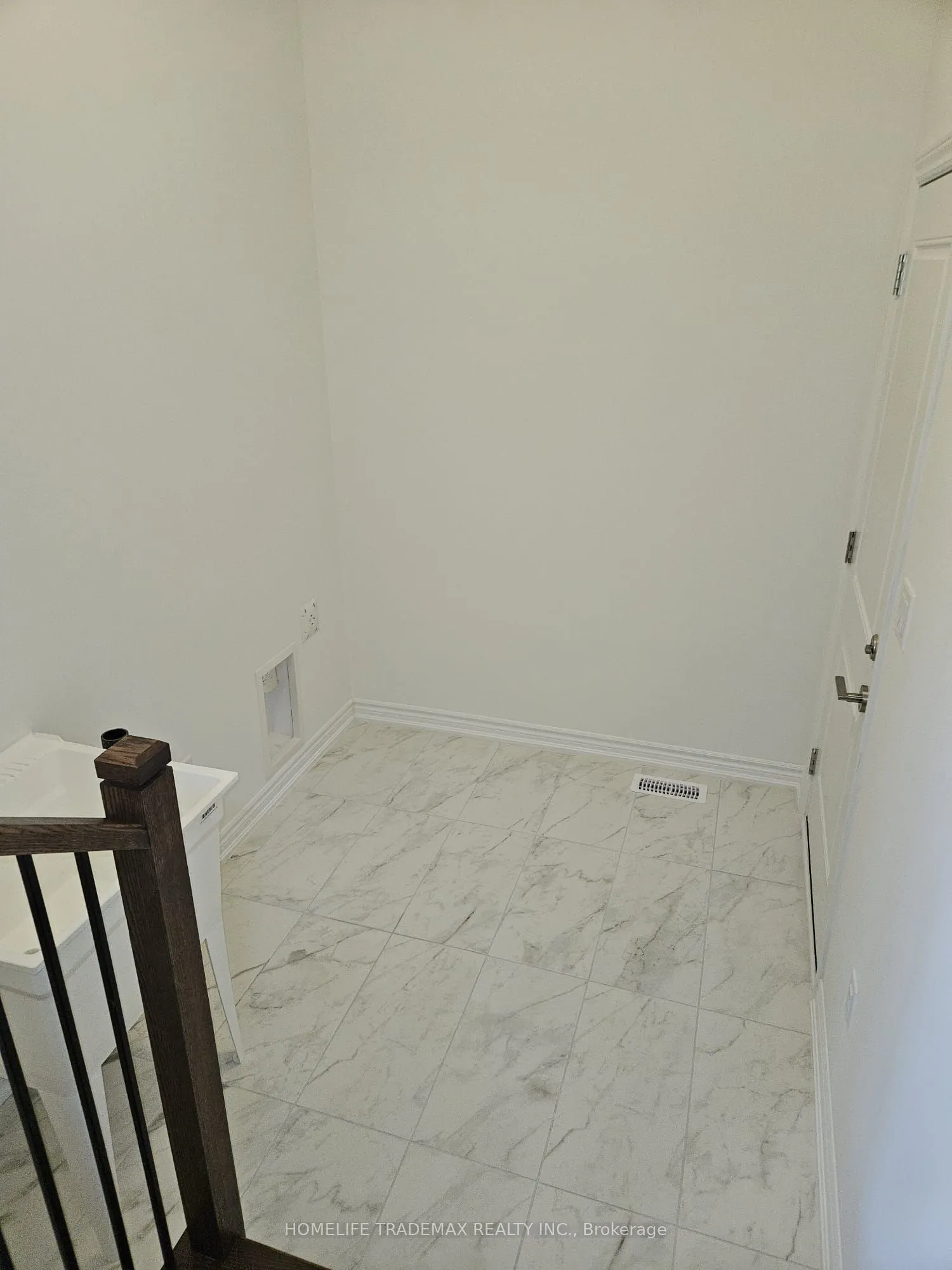 16 West Oak Trail