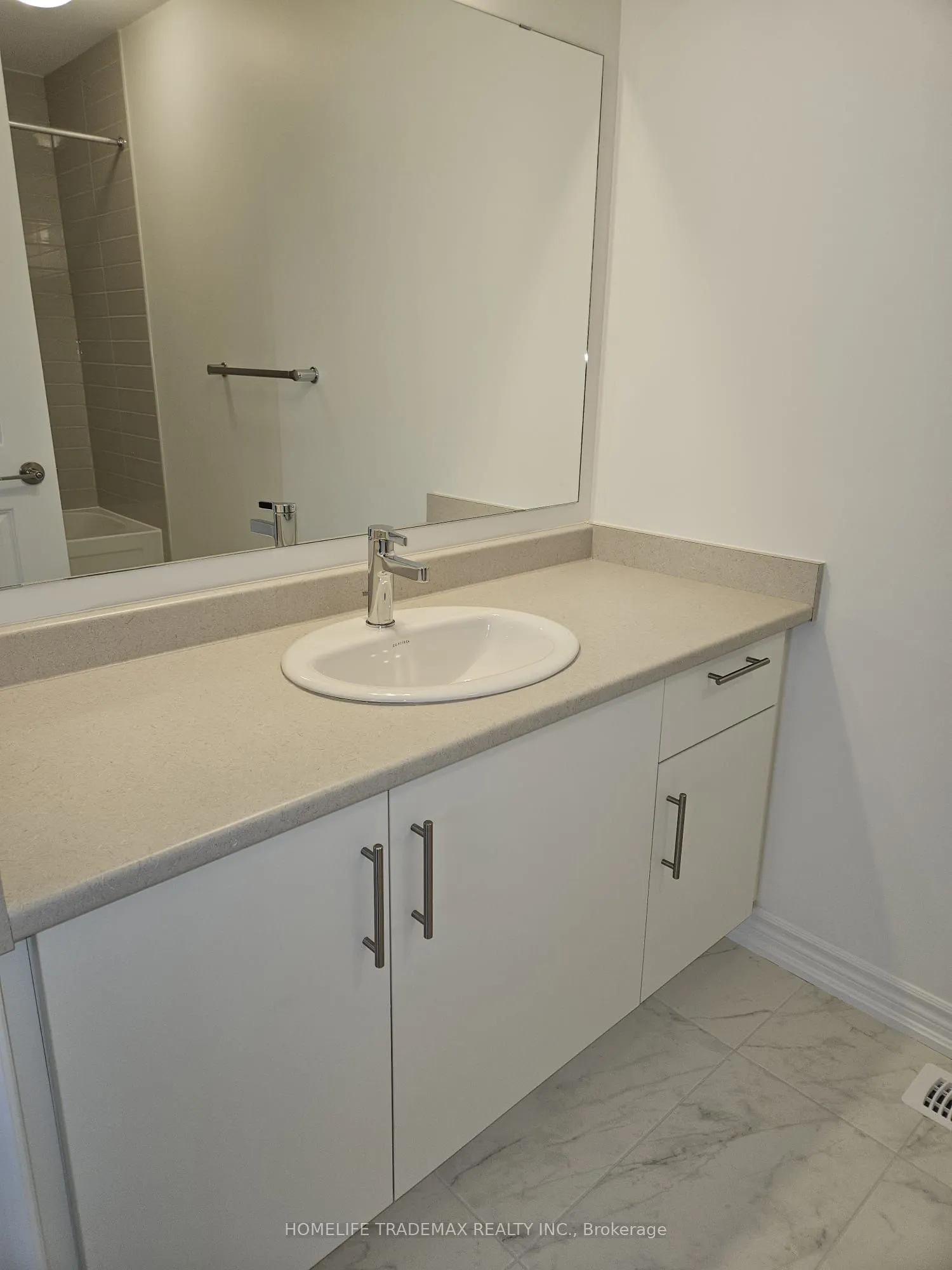 16 West Oak Trail