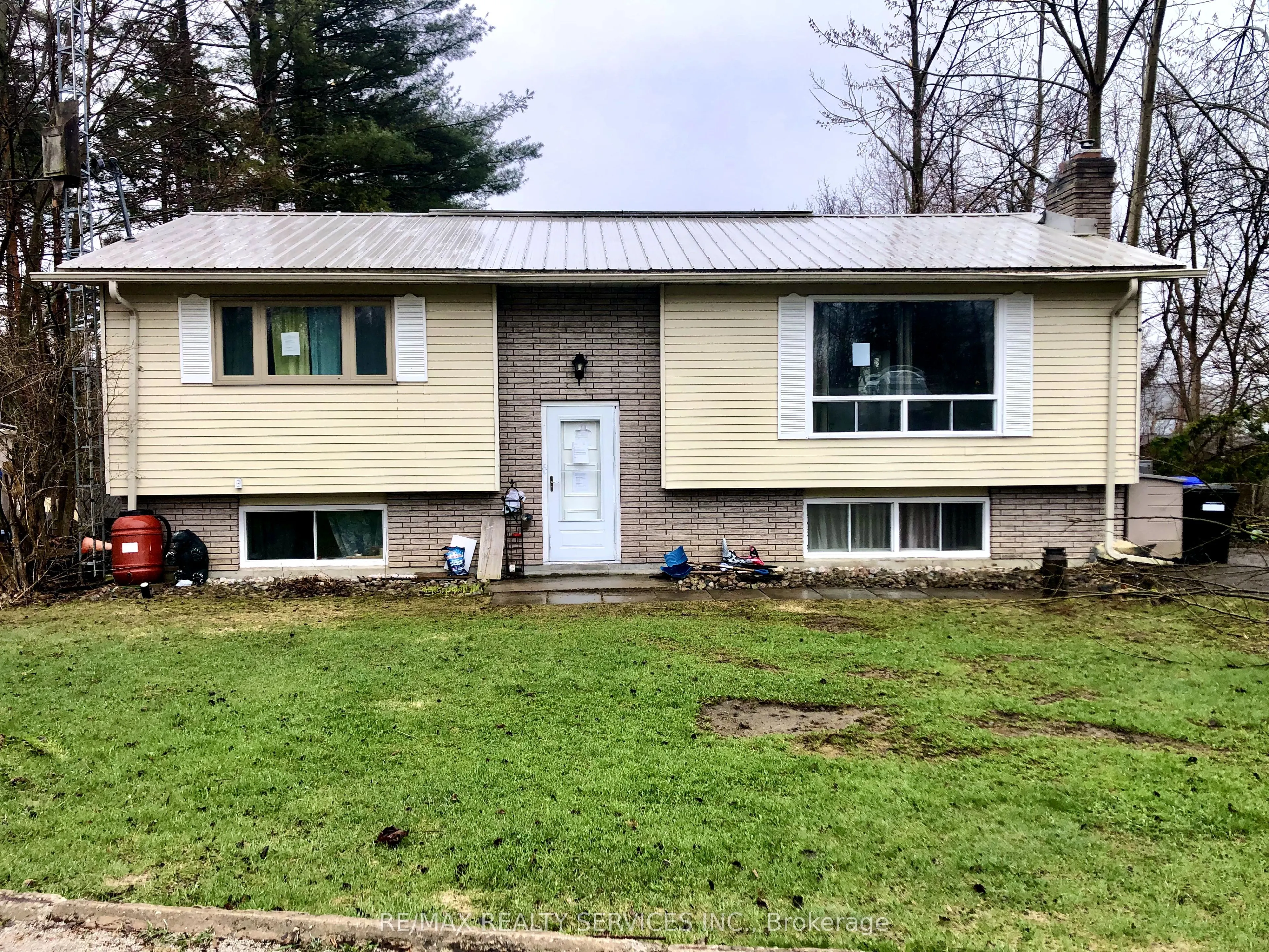 8570 Hwy 12