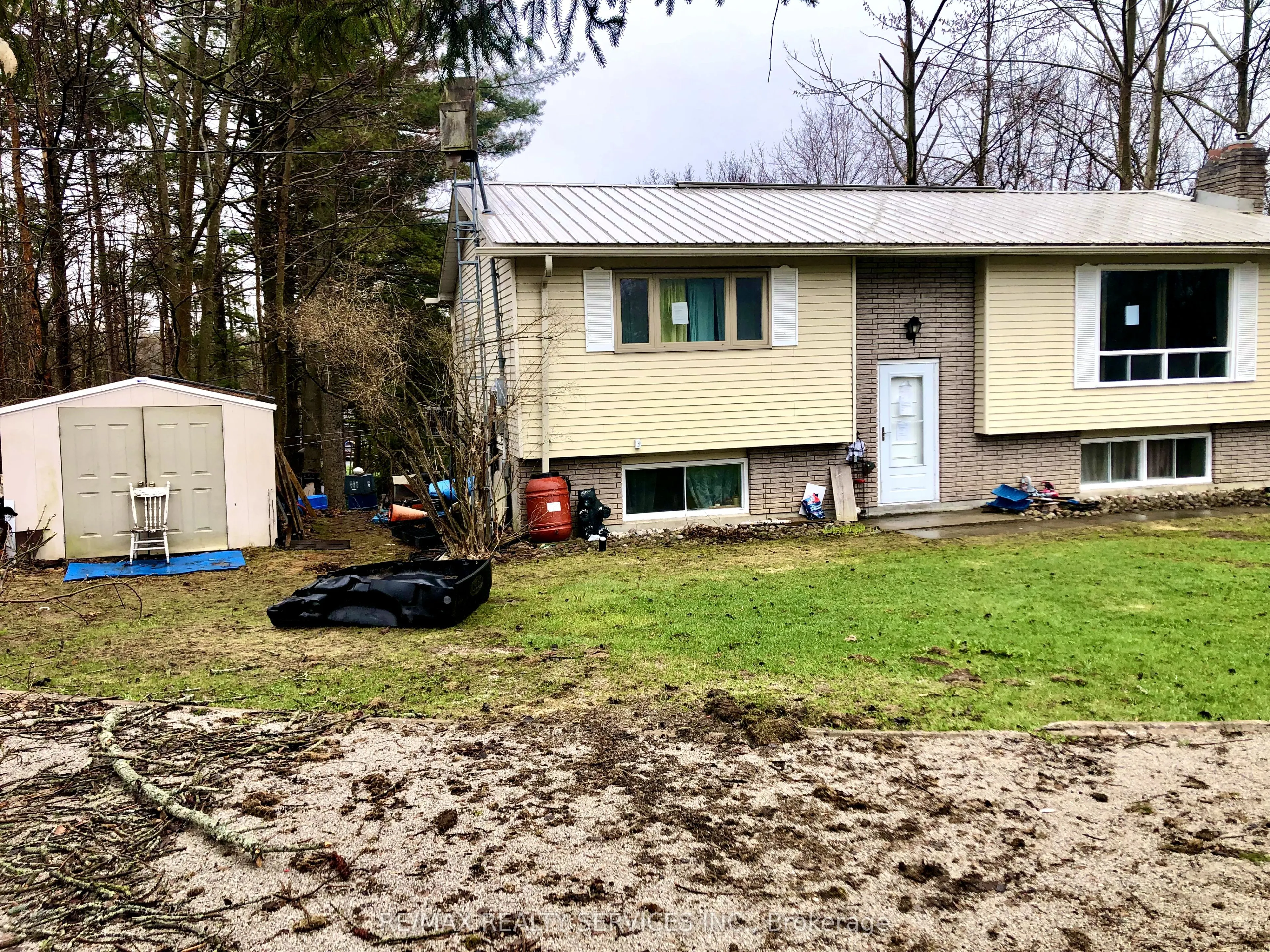 8570 Hwy 12