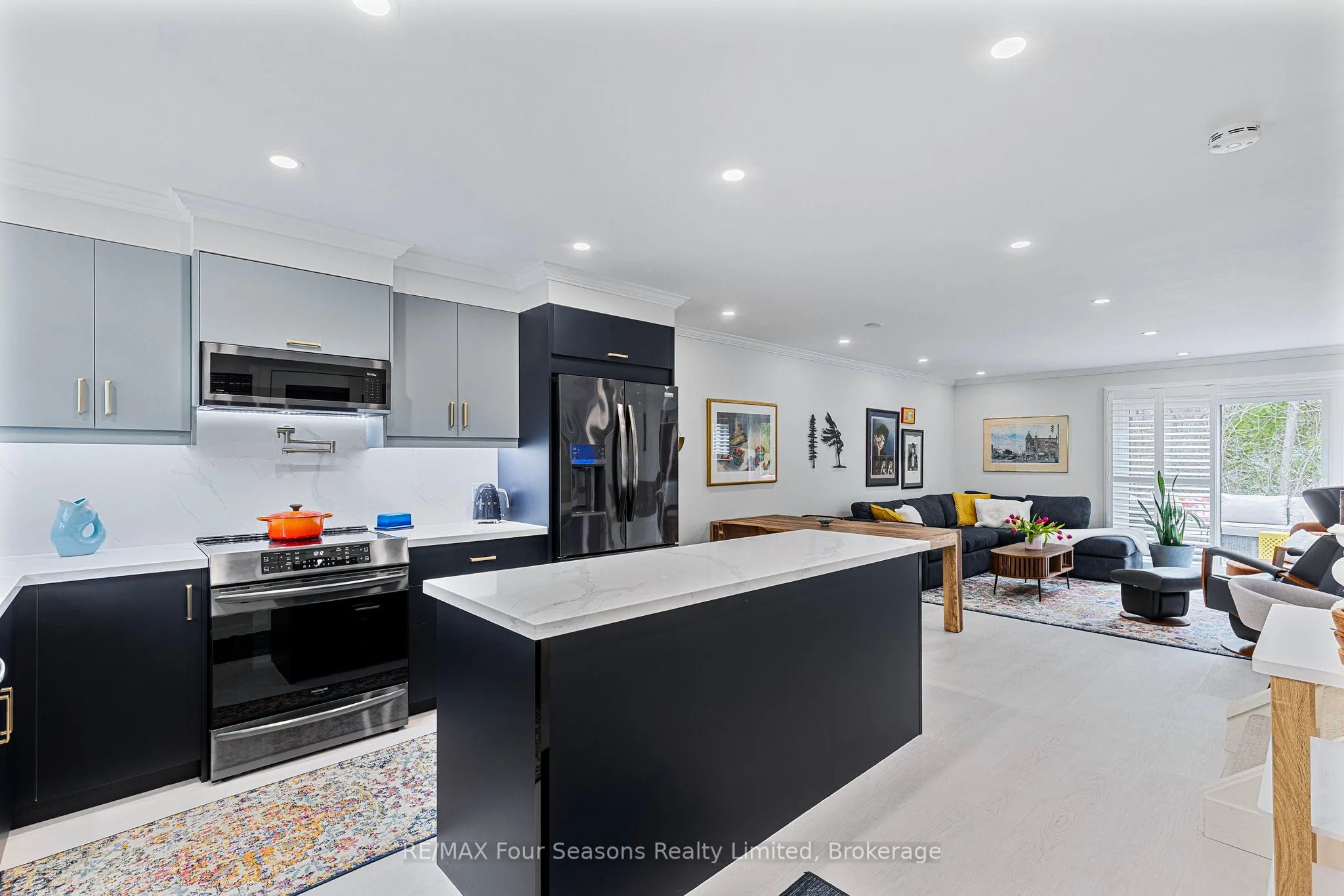 113 Escarpment Crescent, #13