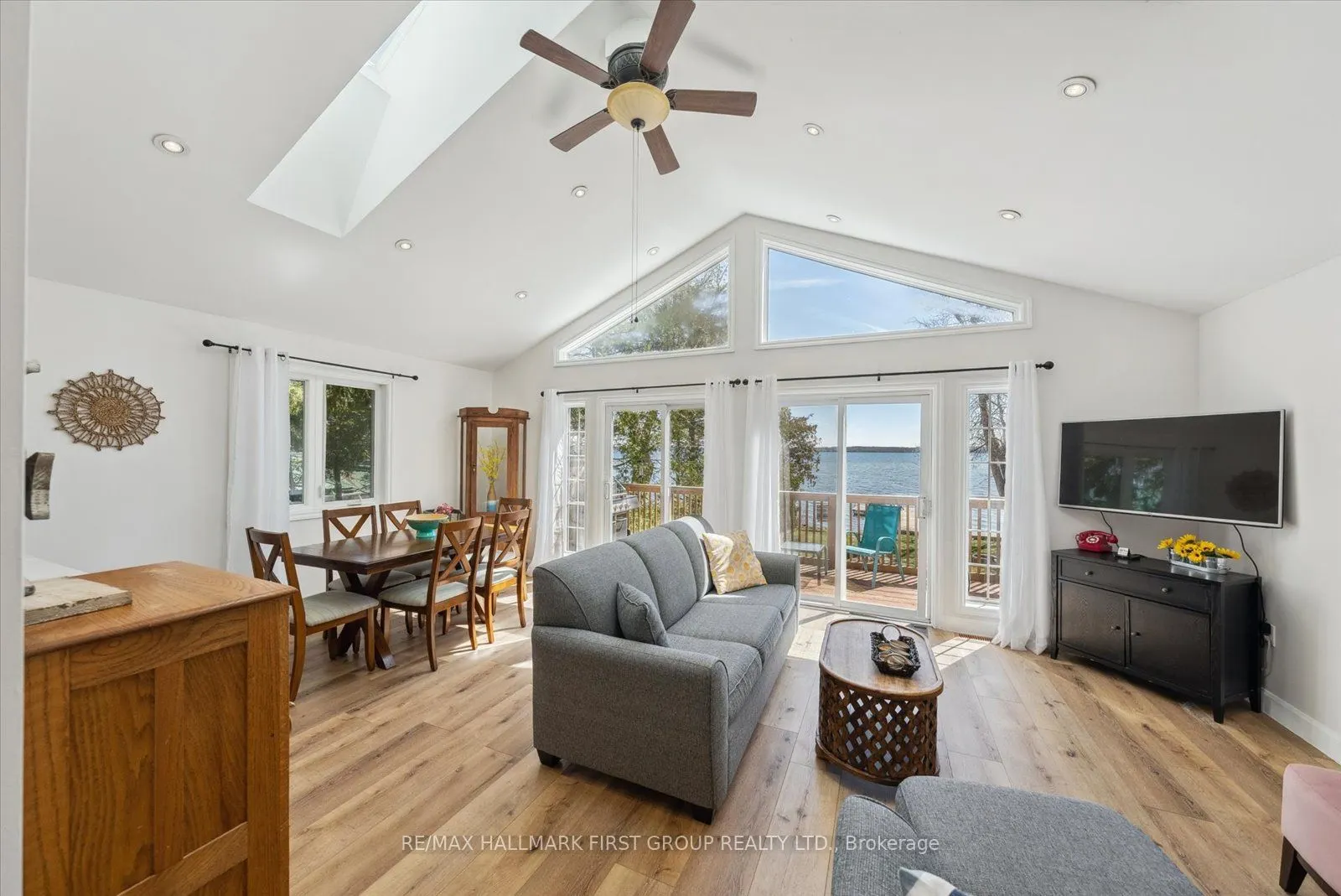 2807 Lakeside Drive