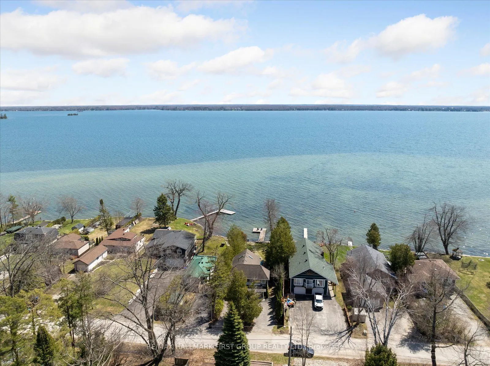 2807 Lakeside Drive