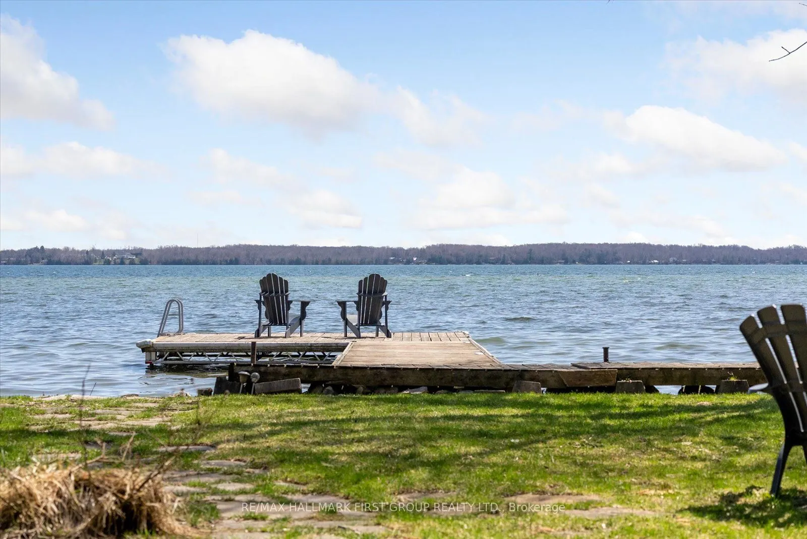 2807 Lakeside Drive