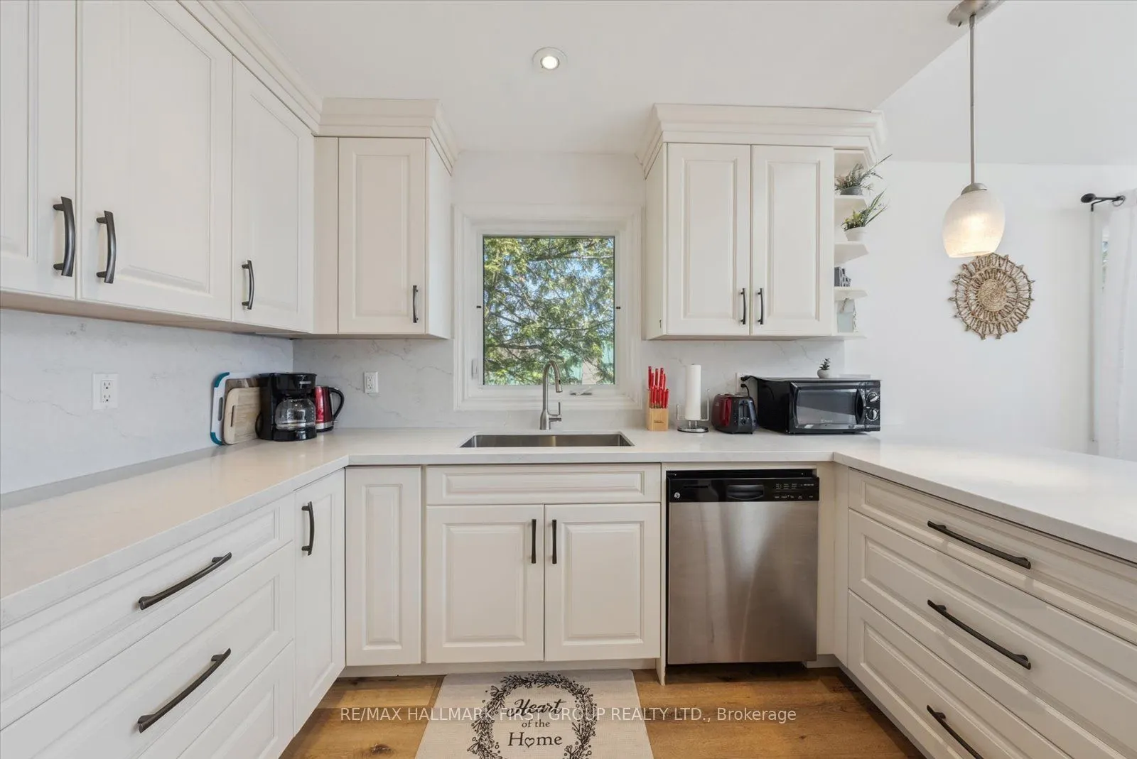 2807 Lakeside Drive