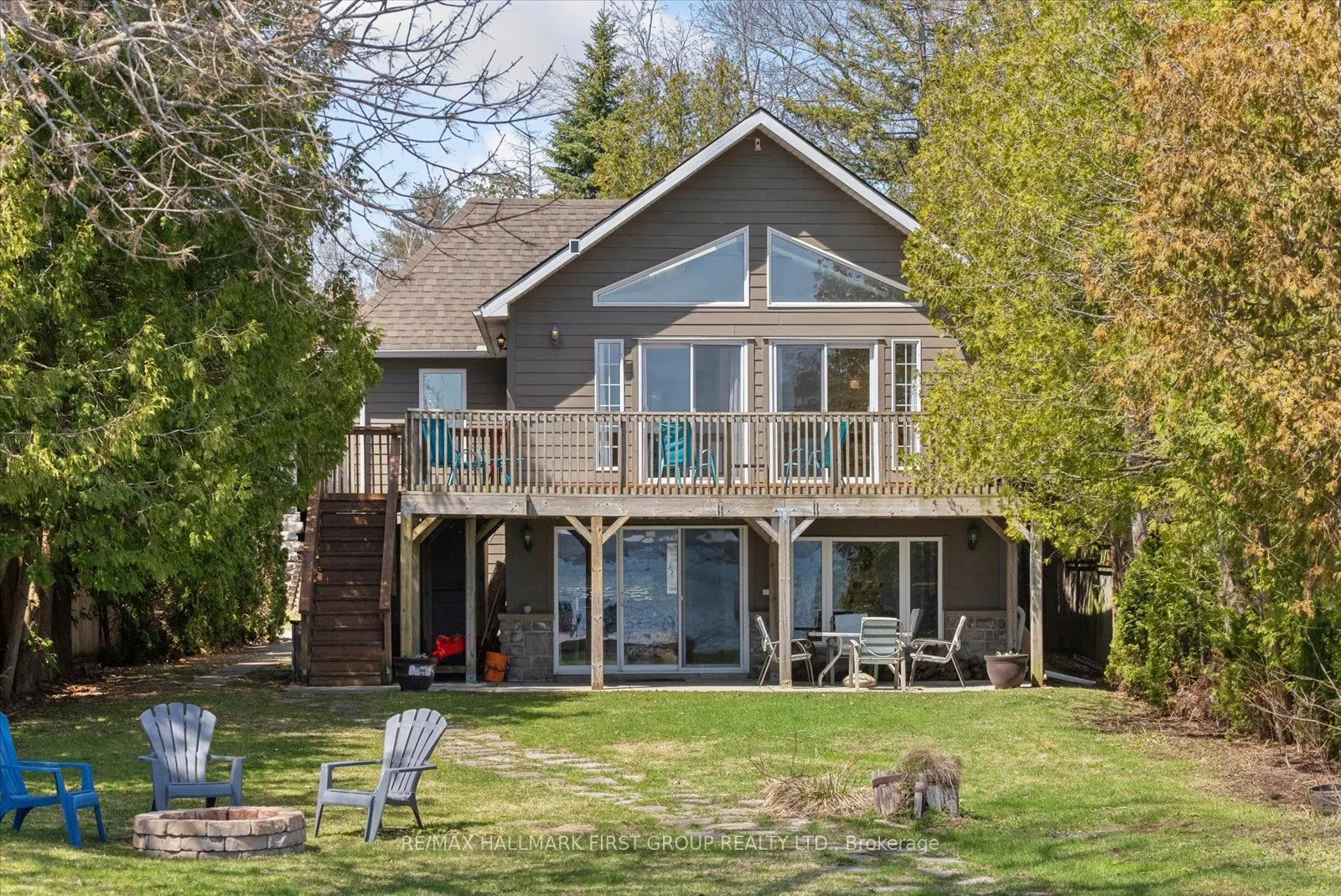 2807 Lakeside Drive
