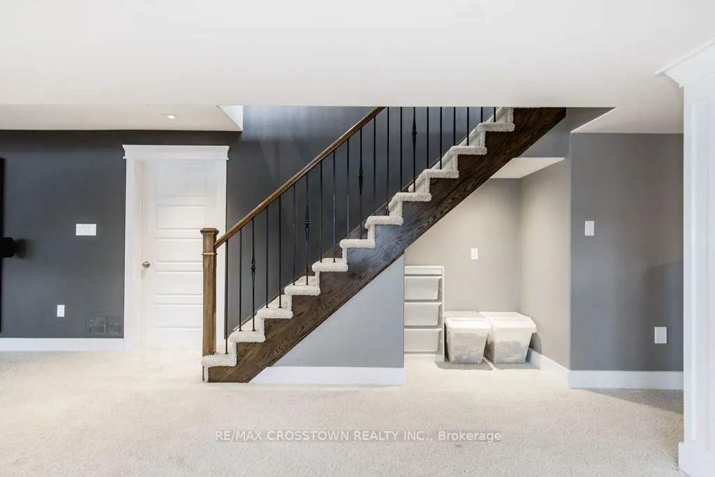 25 MENNILL Drive