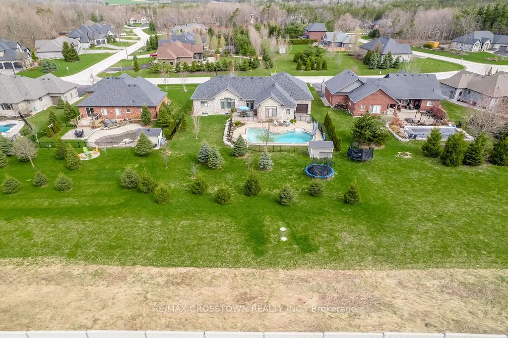 25 MENNILL Drive