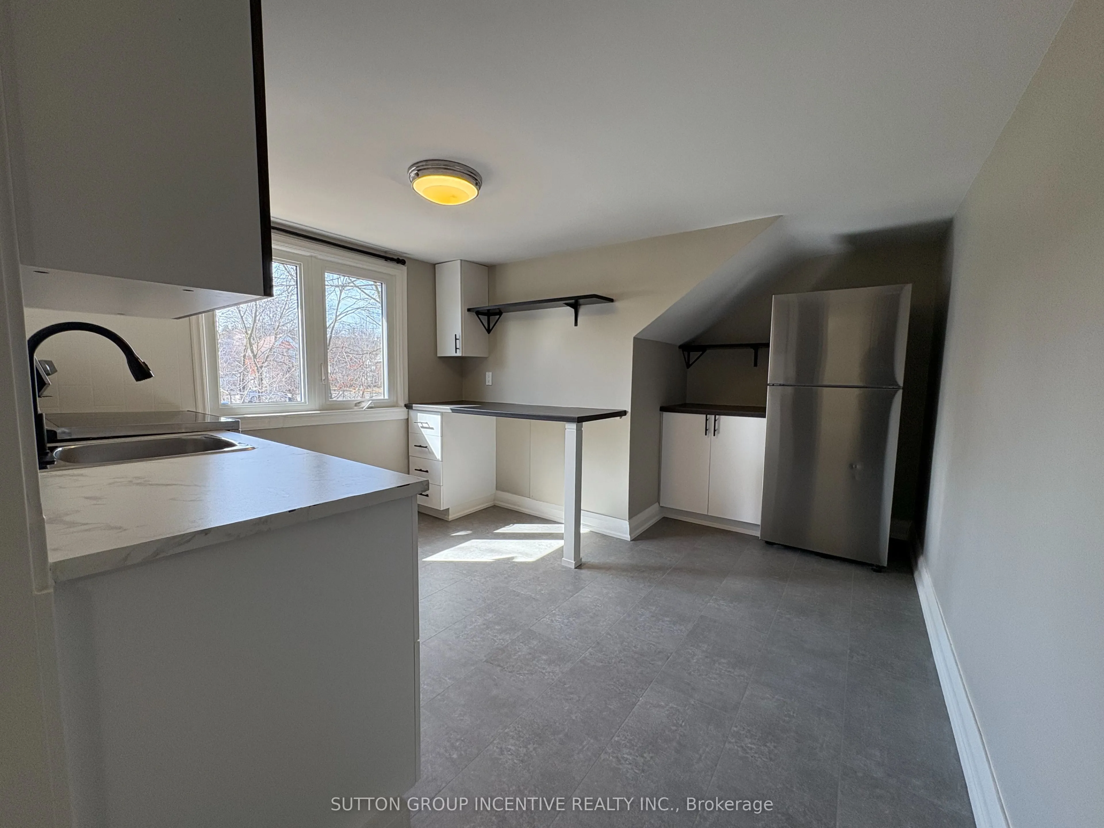 20 Bayview Drive, #Upper