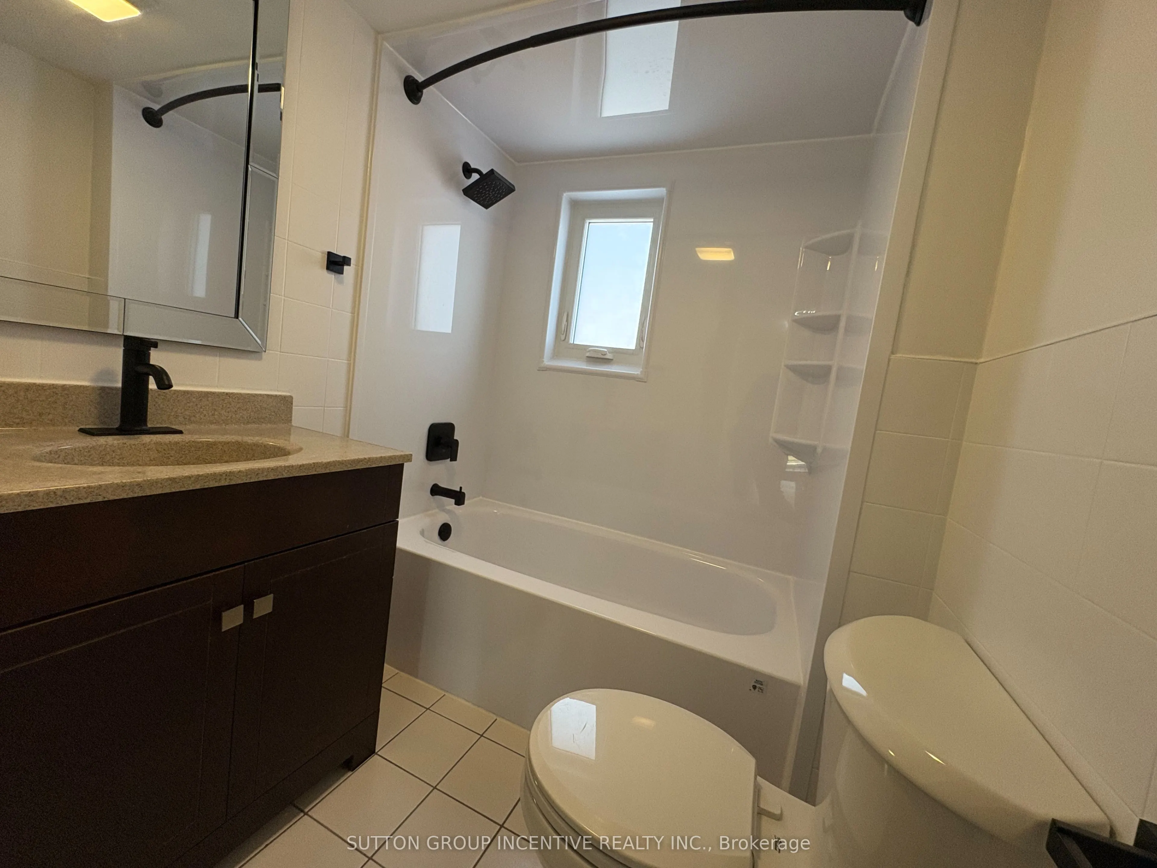 20 Bayview Drive, #Upper