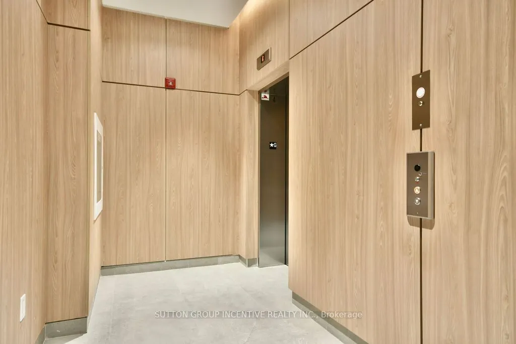185 Dunlop Street E, #713