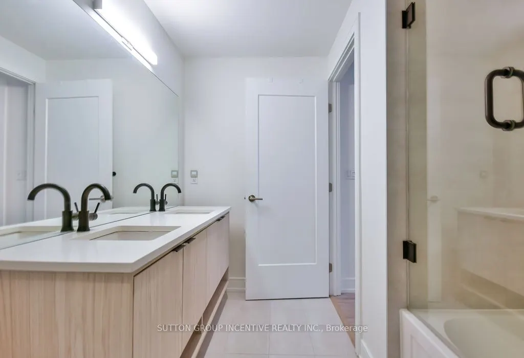 185 Dunlop Street E, #713