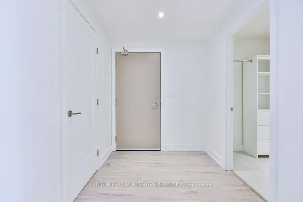 185 Dunlop Street E, #713