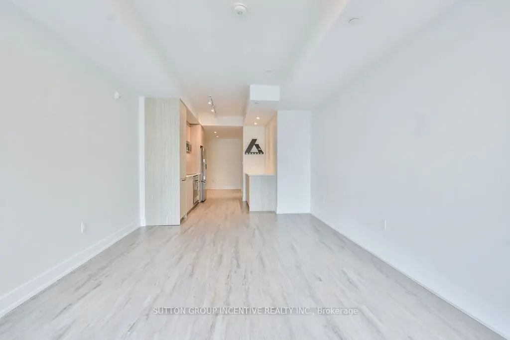 185 Dunlop Street E, #713