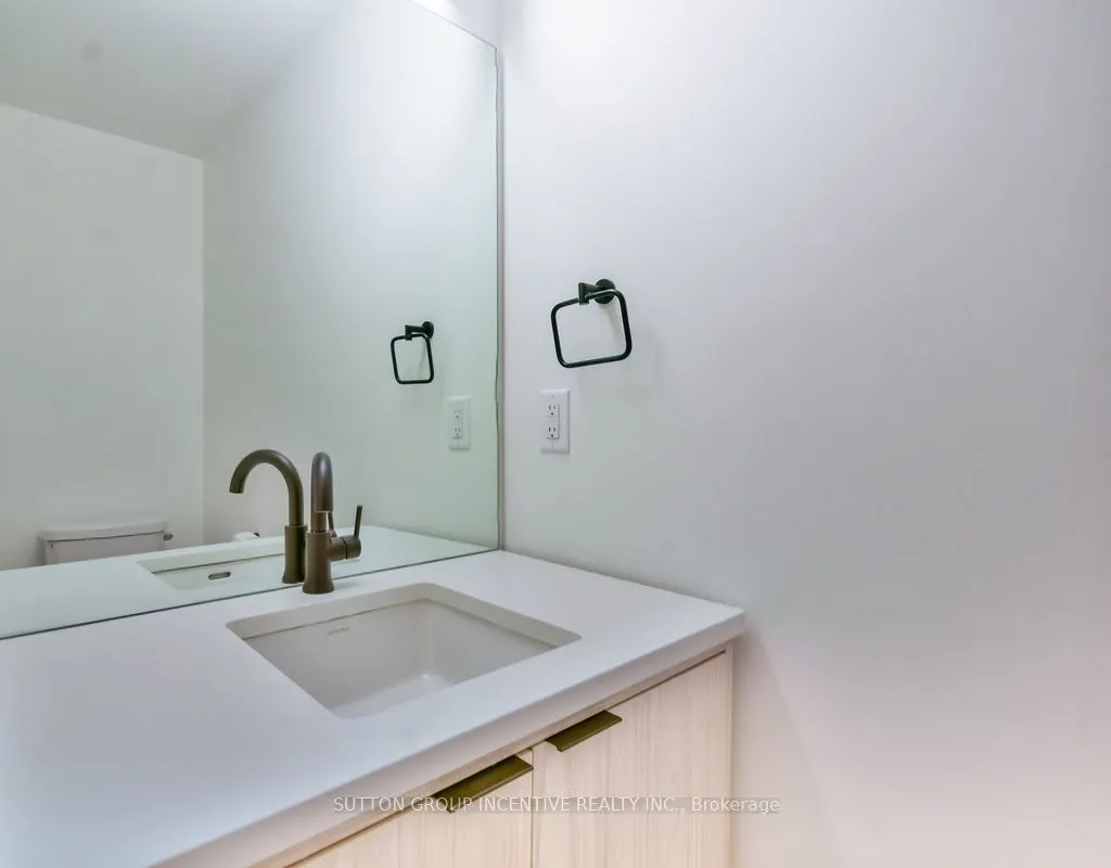185 Dunlop Street E, #713