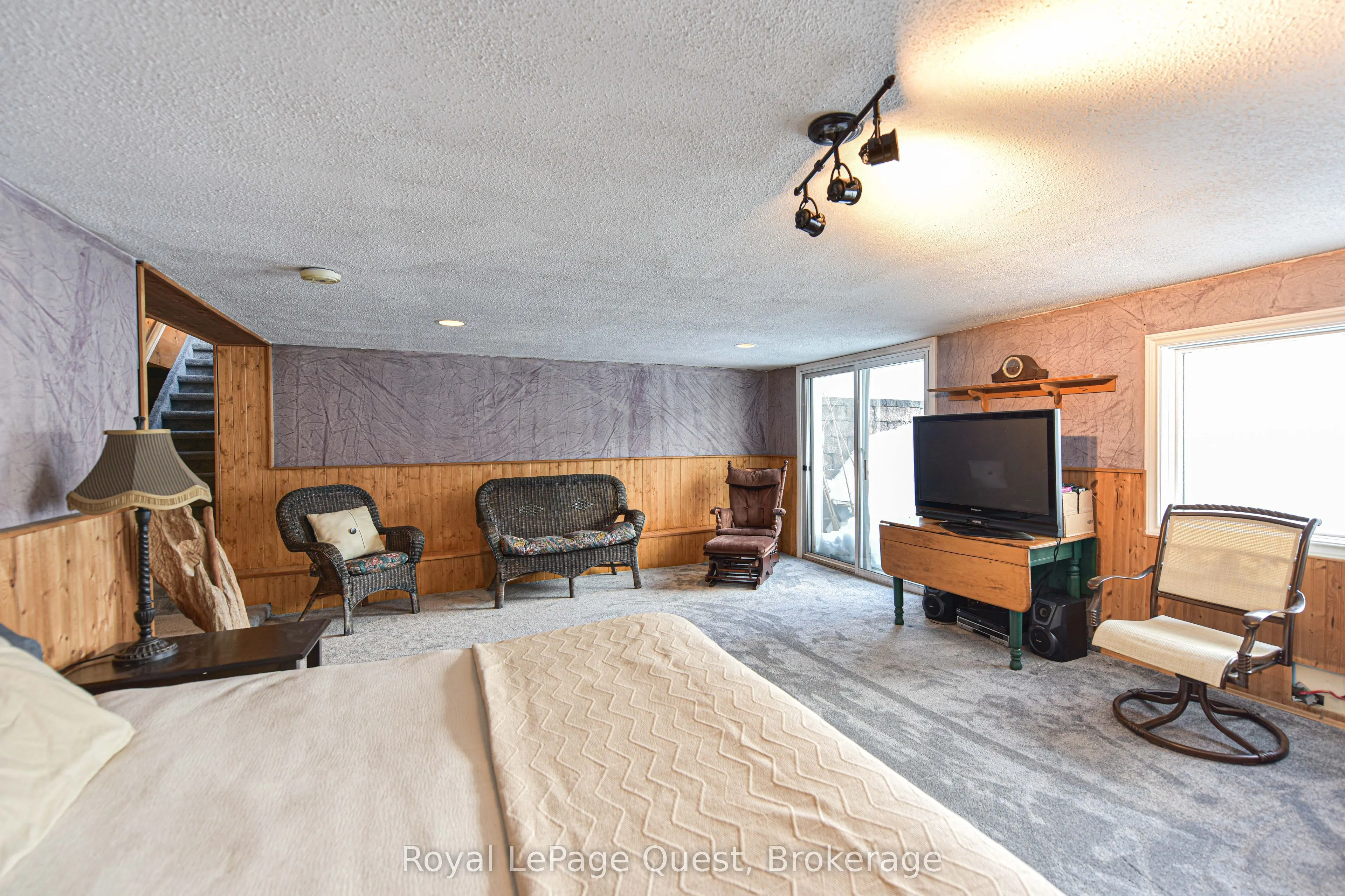 3012 Moynes Road
