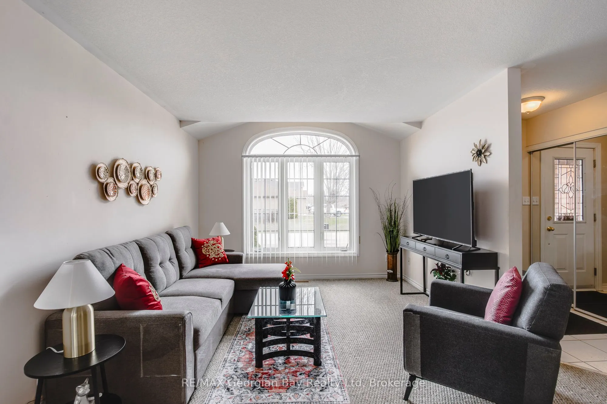 1085 Whitney Crescent