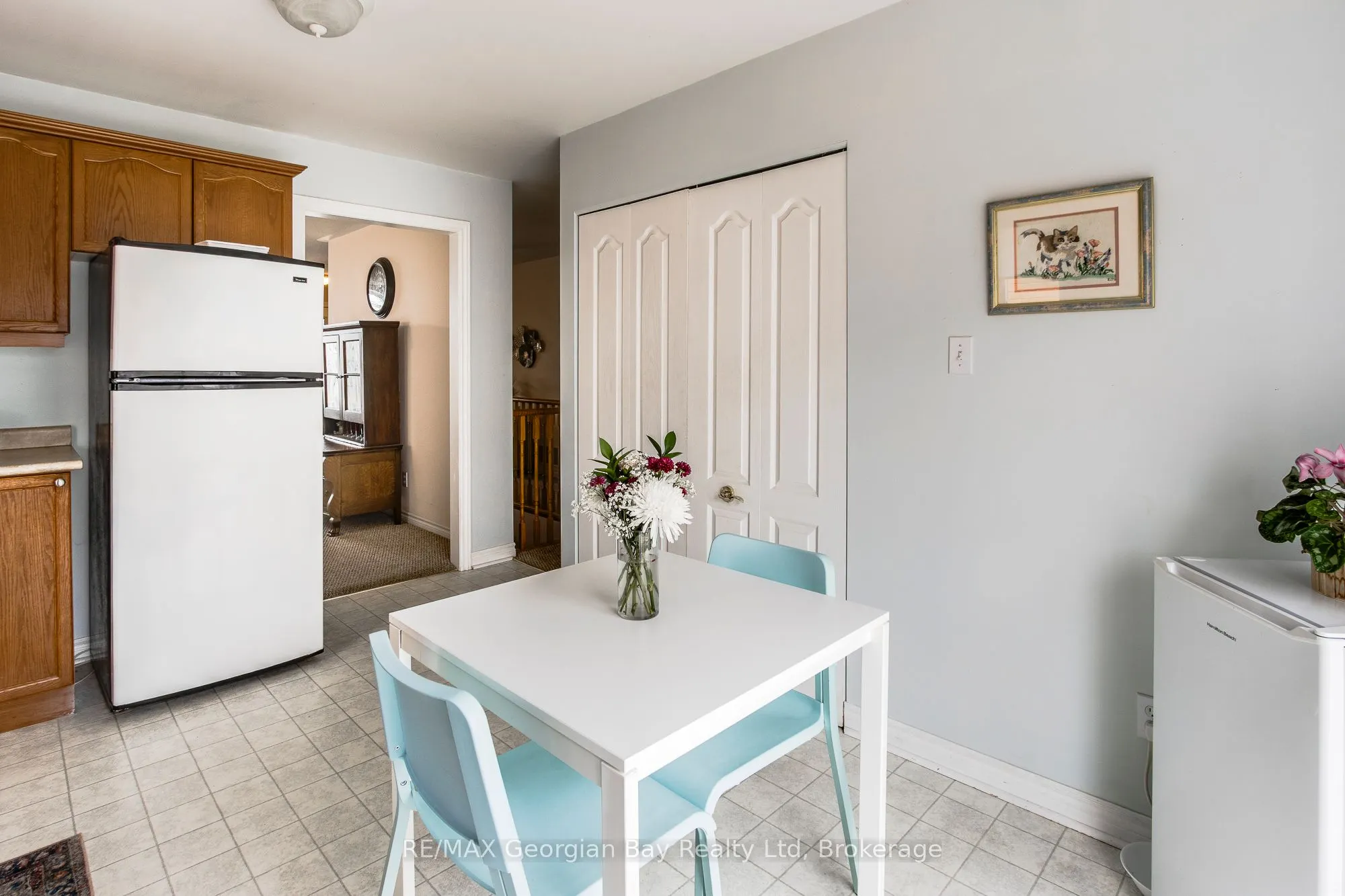 1085 Whitney Crescent