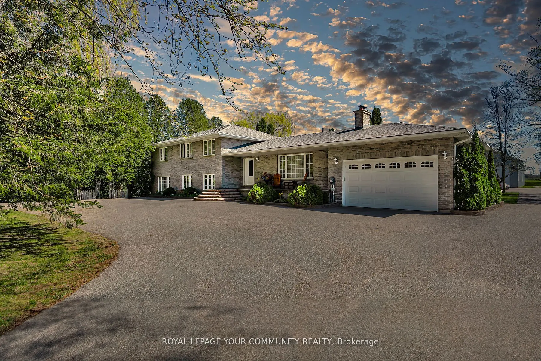 2449 Old Second Road N