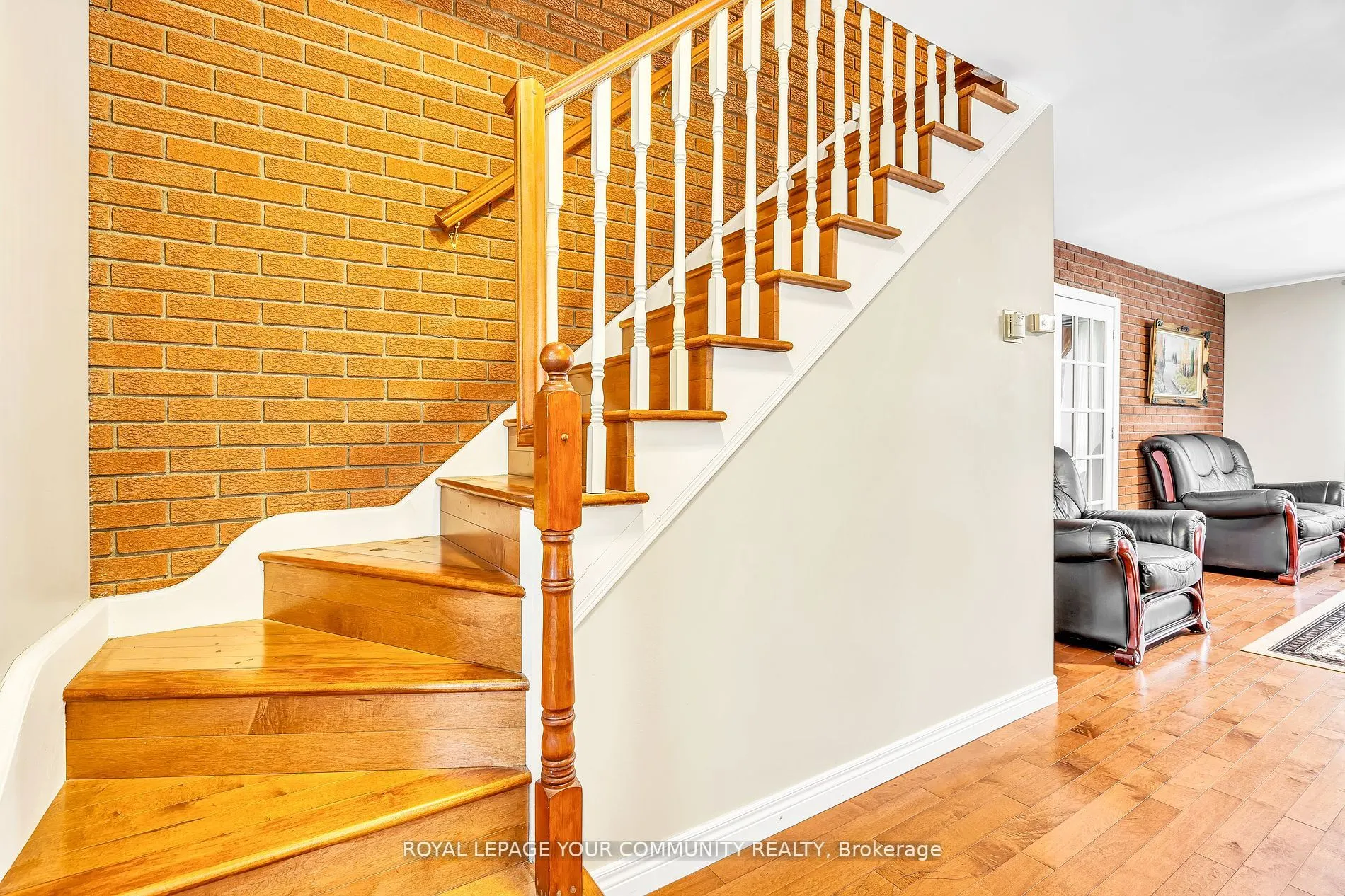 2449 Old Second Road N
