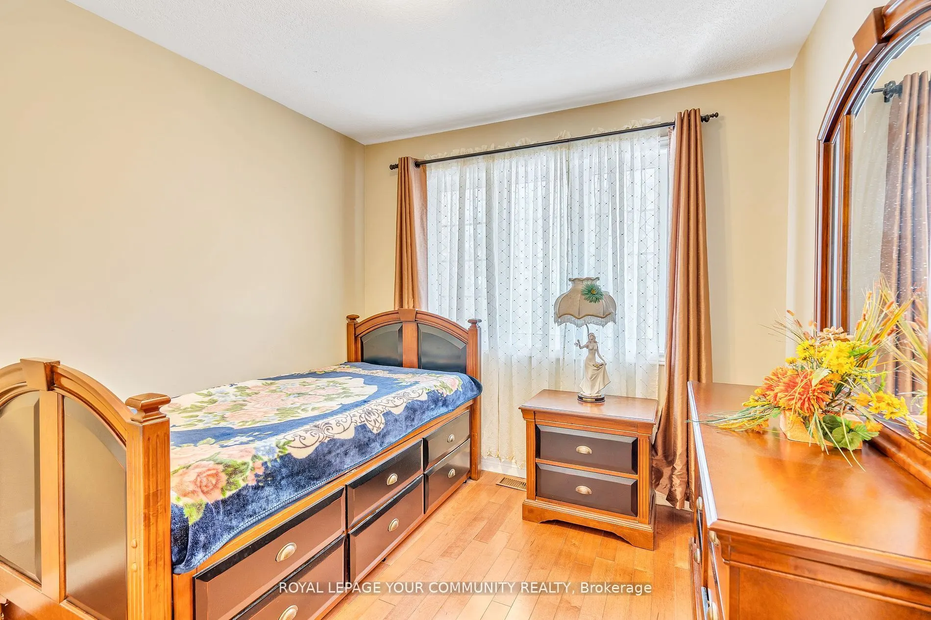 2449 Old Second Road N