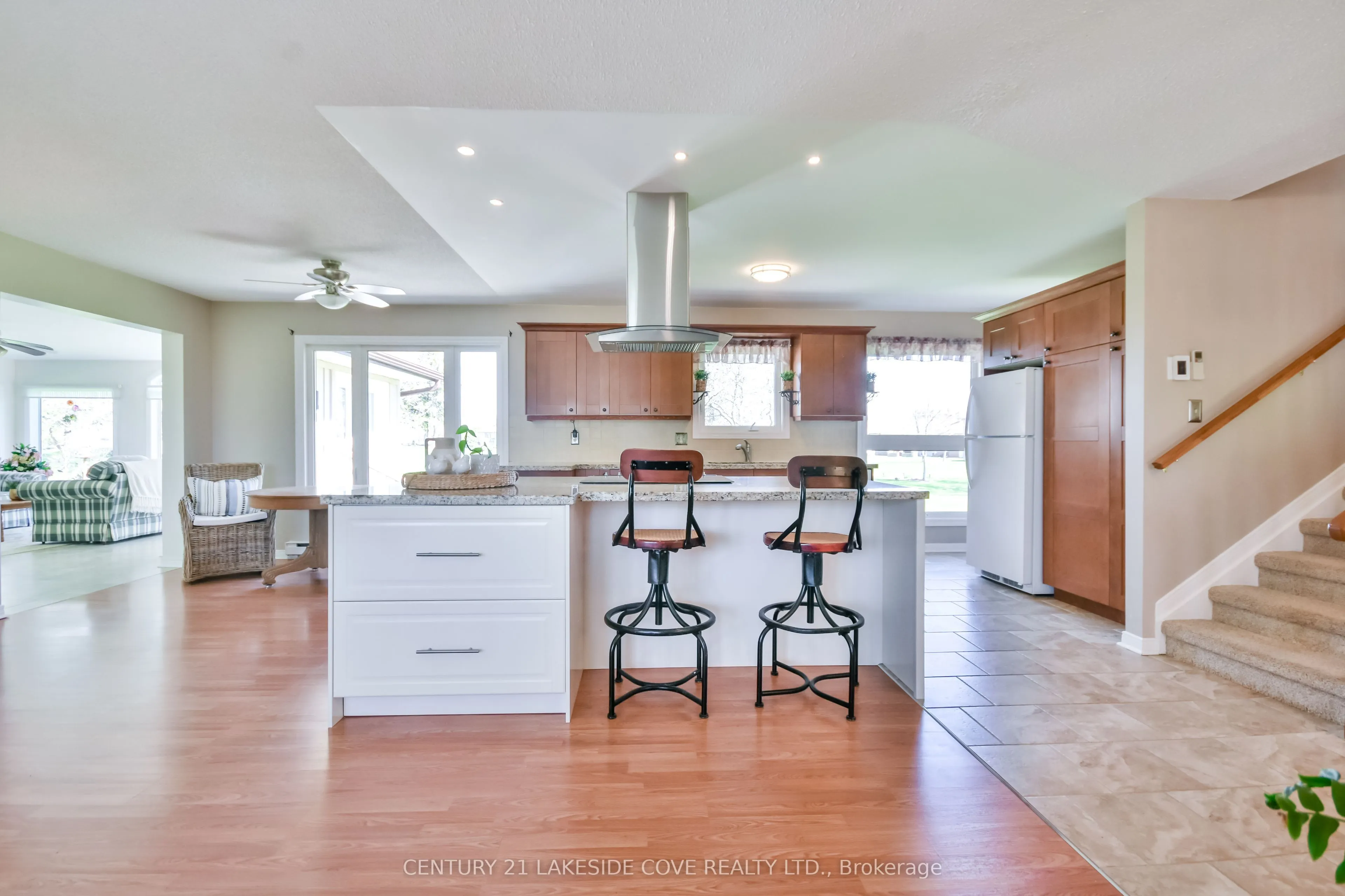 121 Bayshore Drive