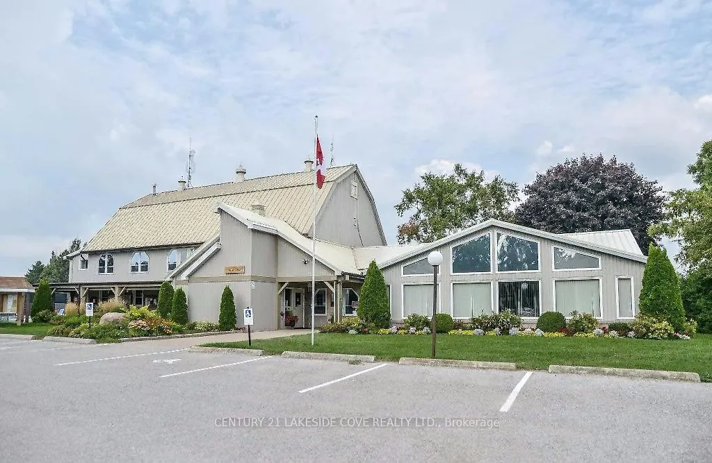 121 Bayshore Drive