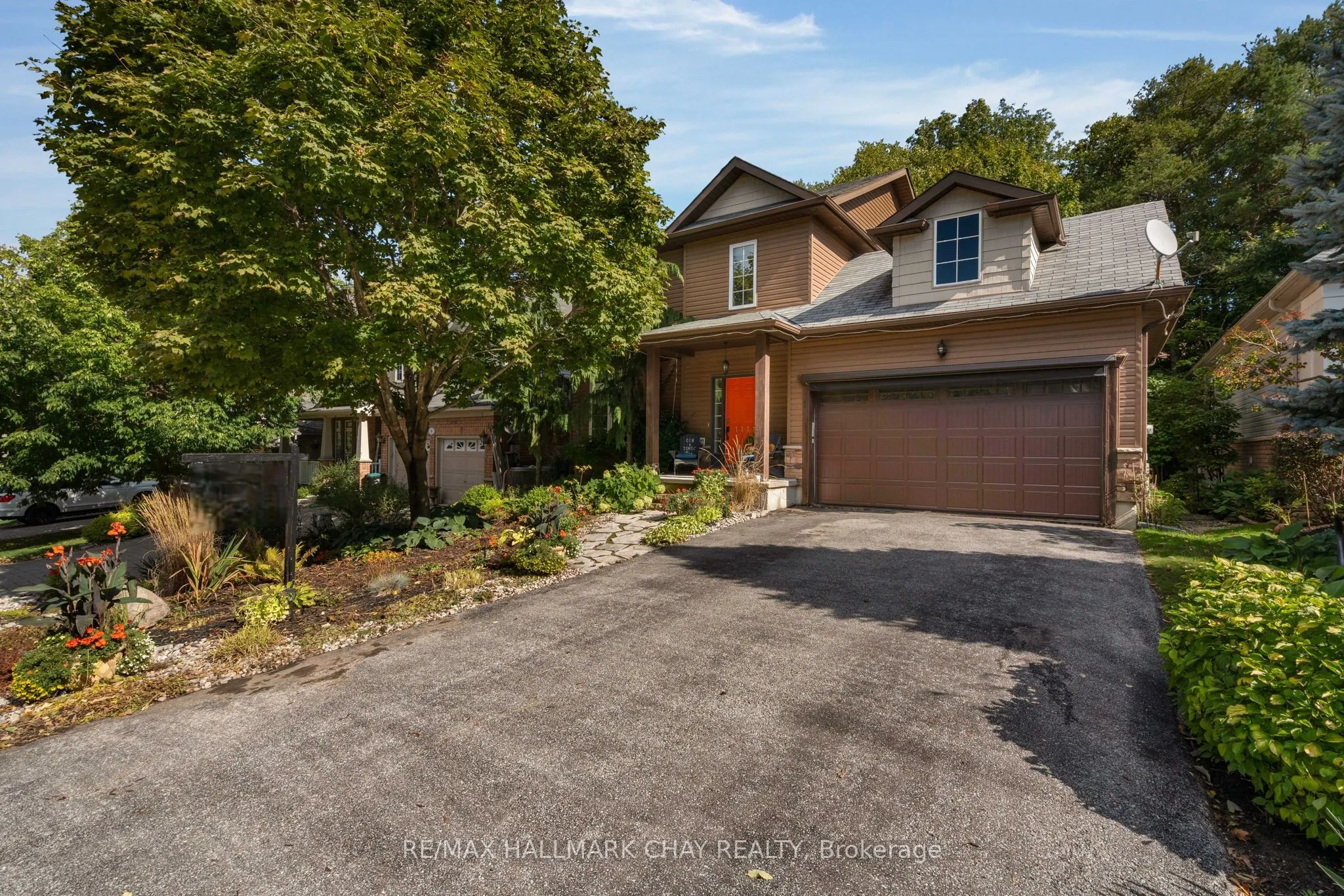 11 OAKMONT Avenue