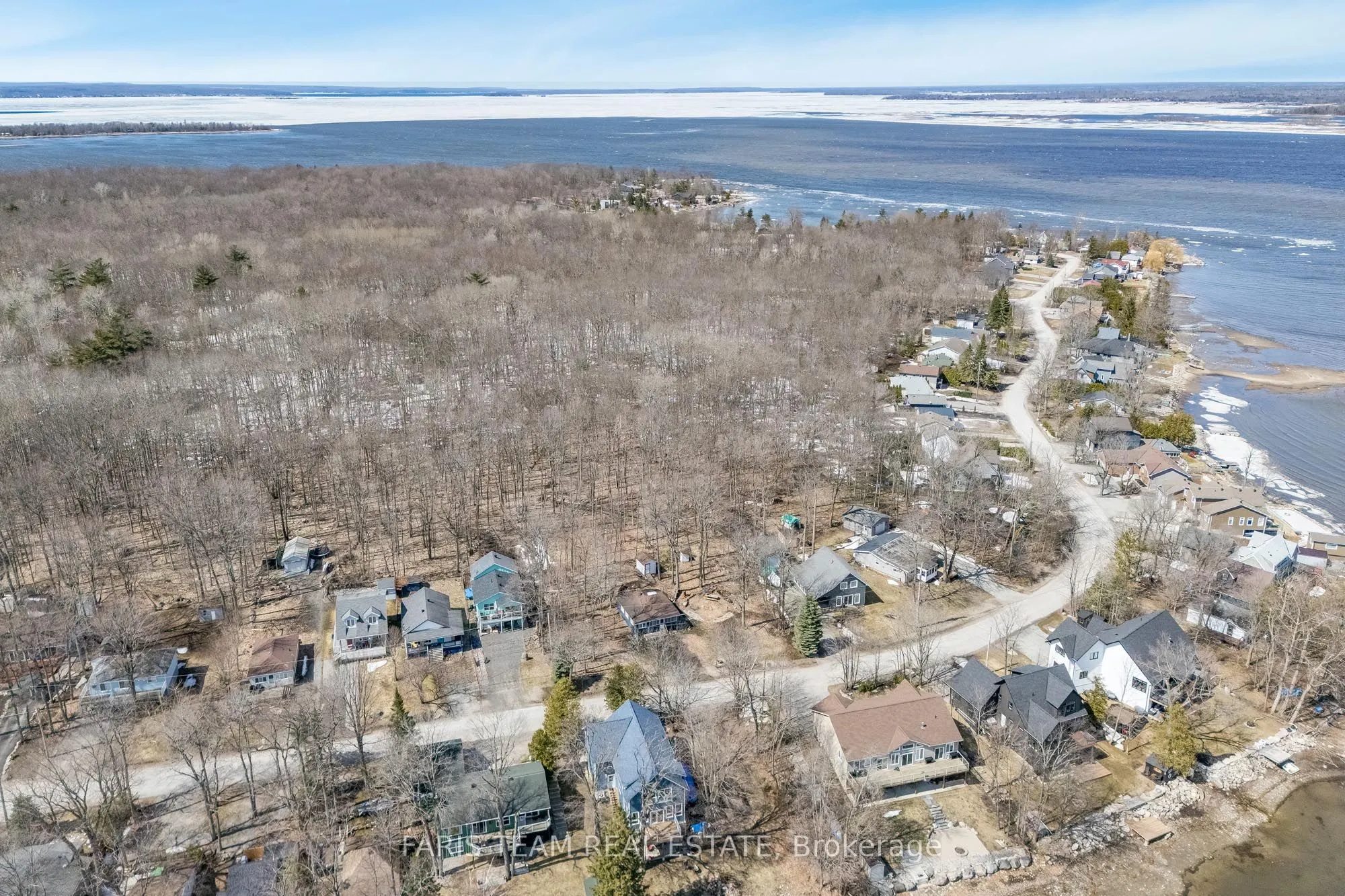 365 Robins Point Road