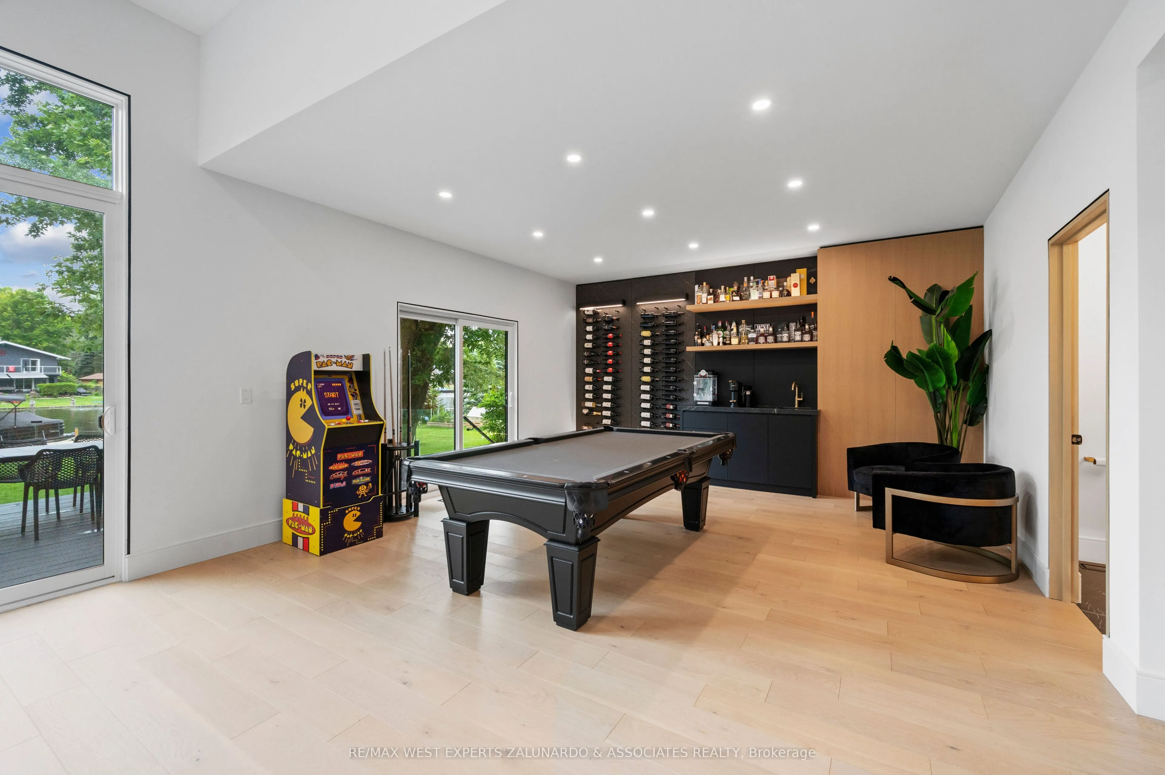 36 Simcoe Road