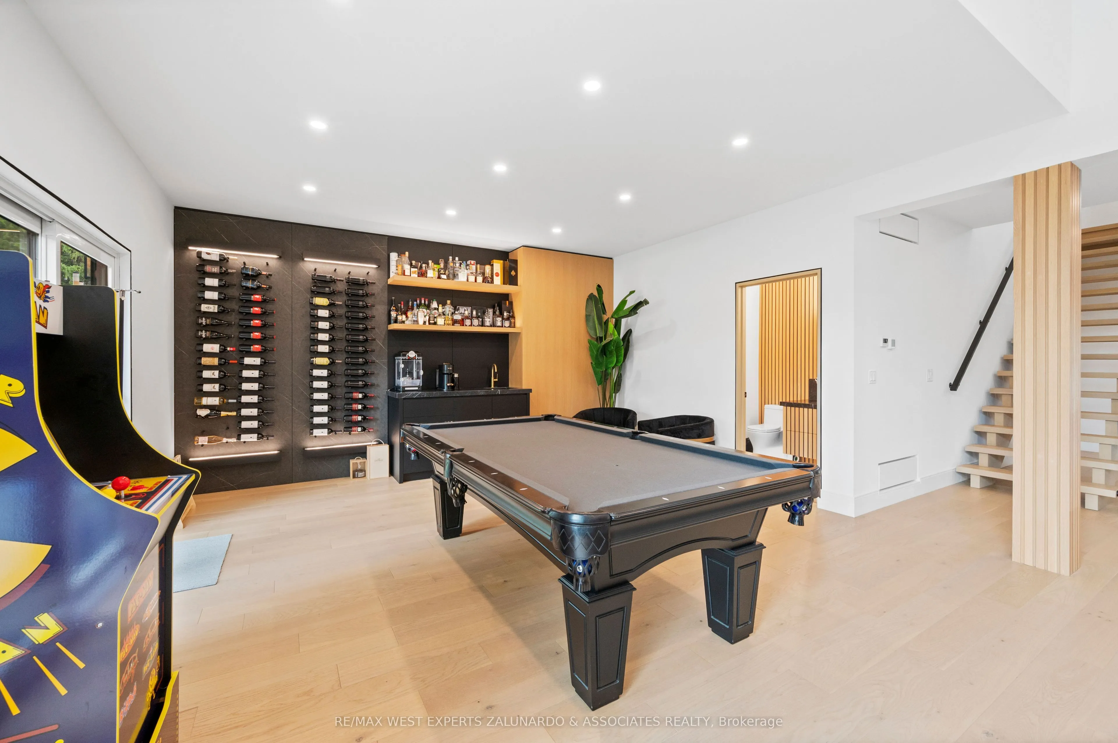 36 Simcoe Road