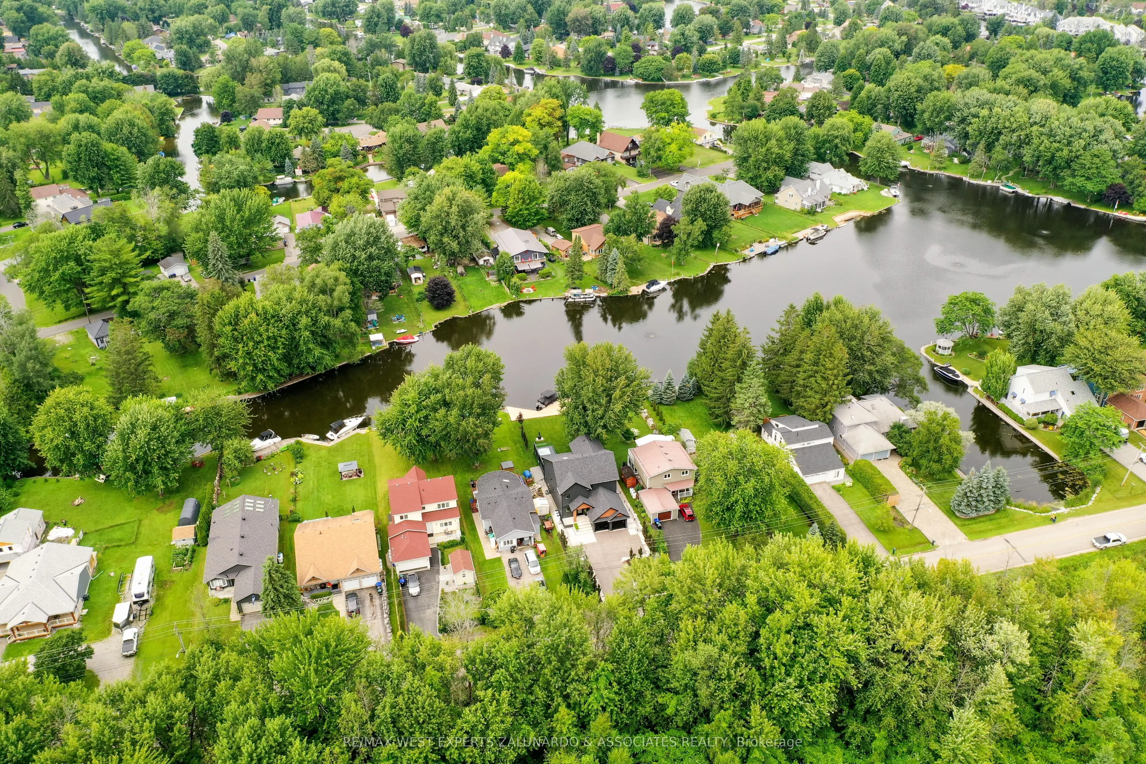 36 Simcoe Road