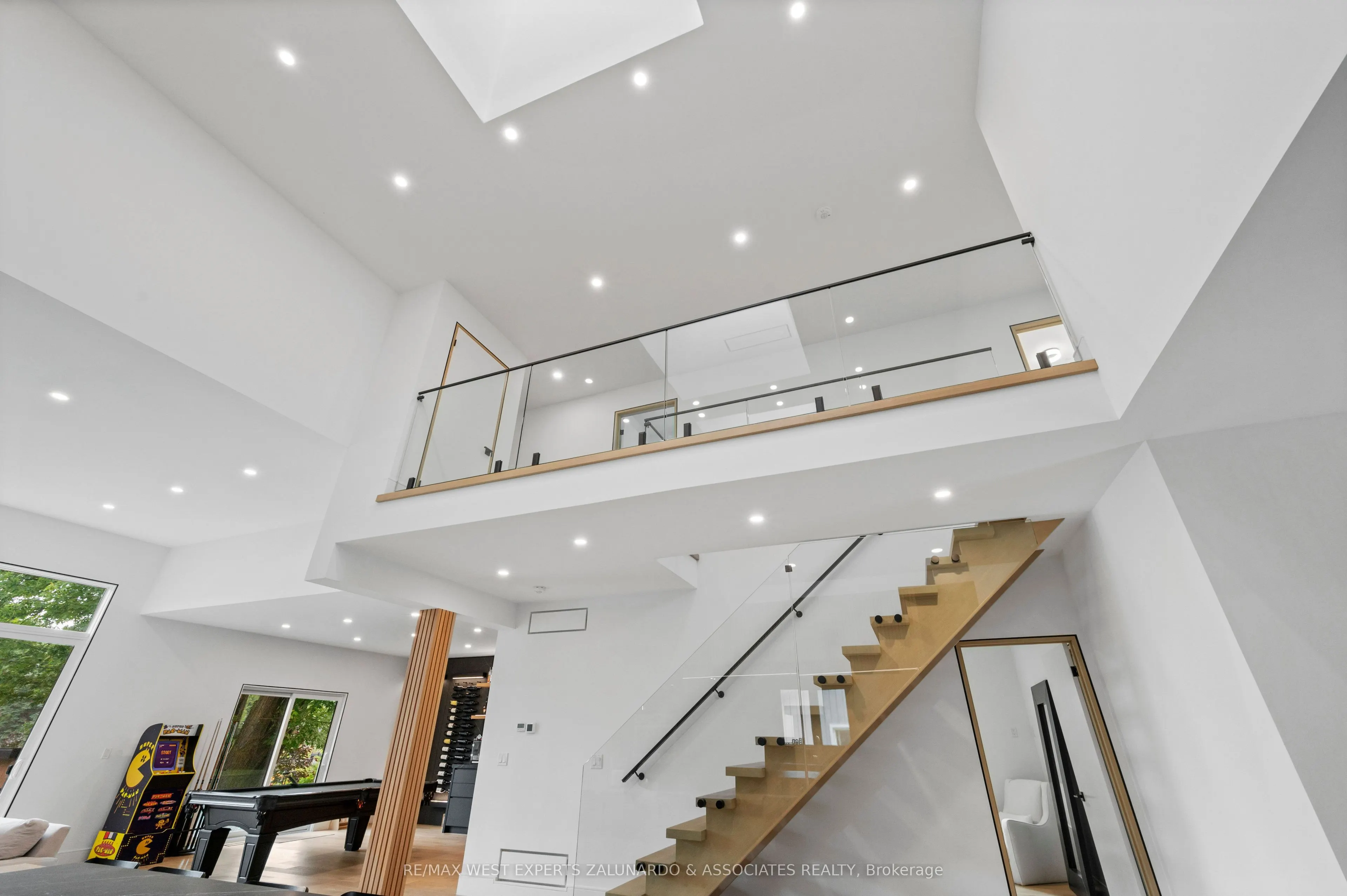 36 Simcoe Road