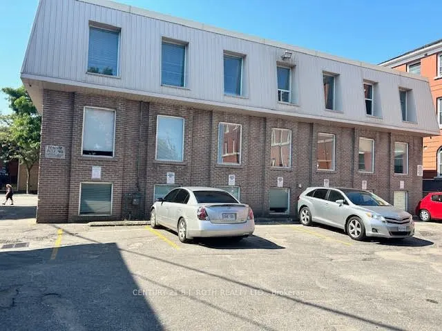 10 Peter Street N