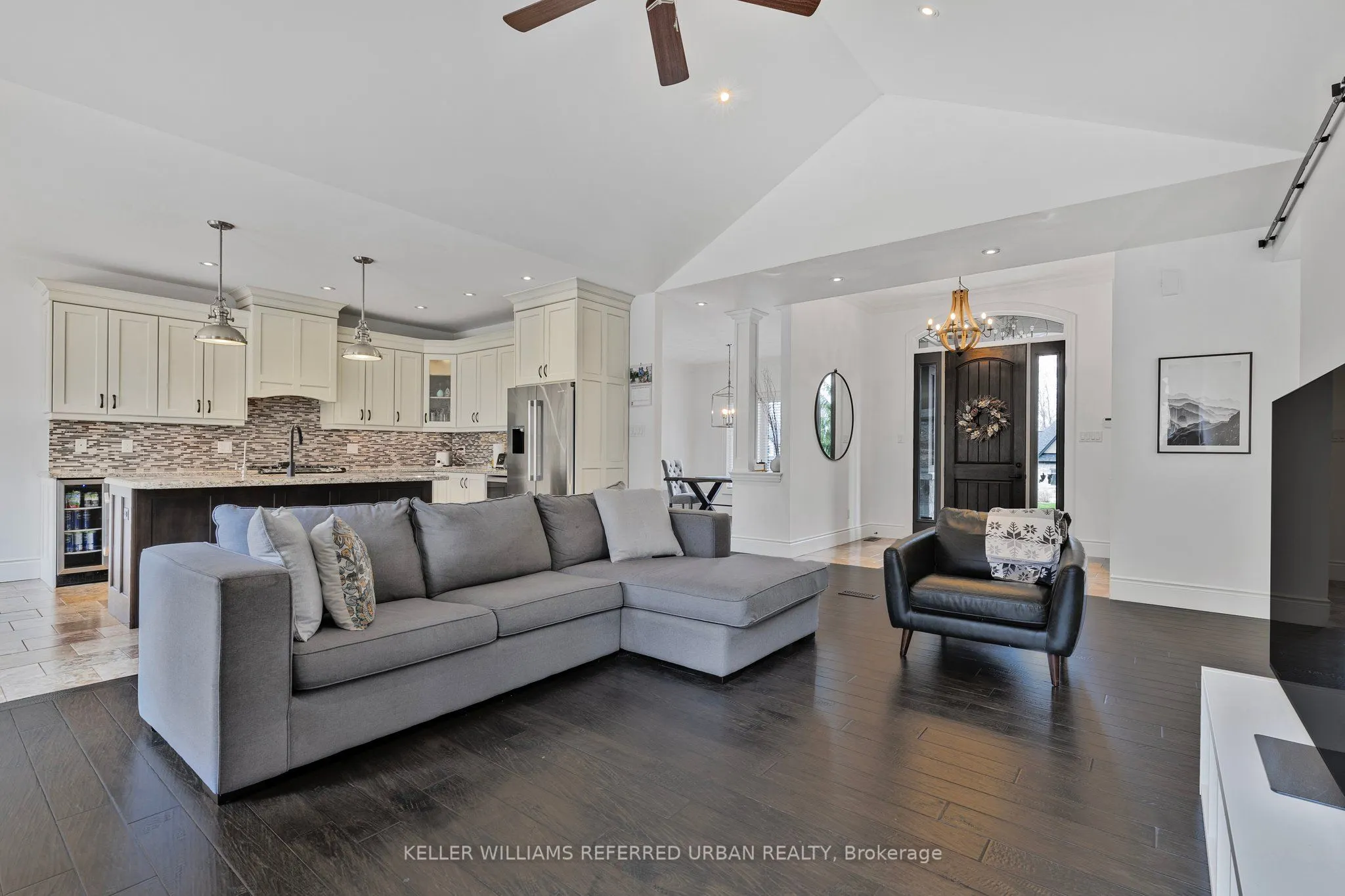25 Heron Boulevard