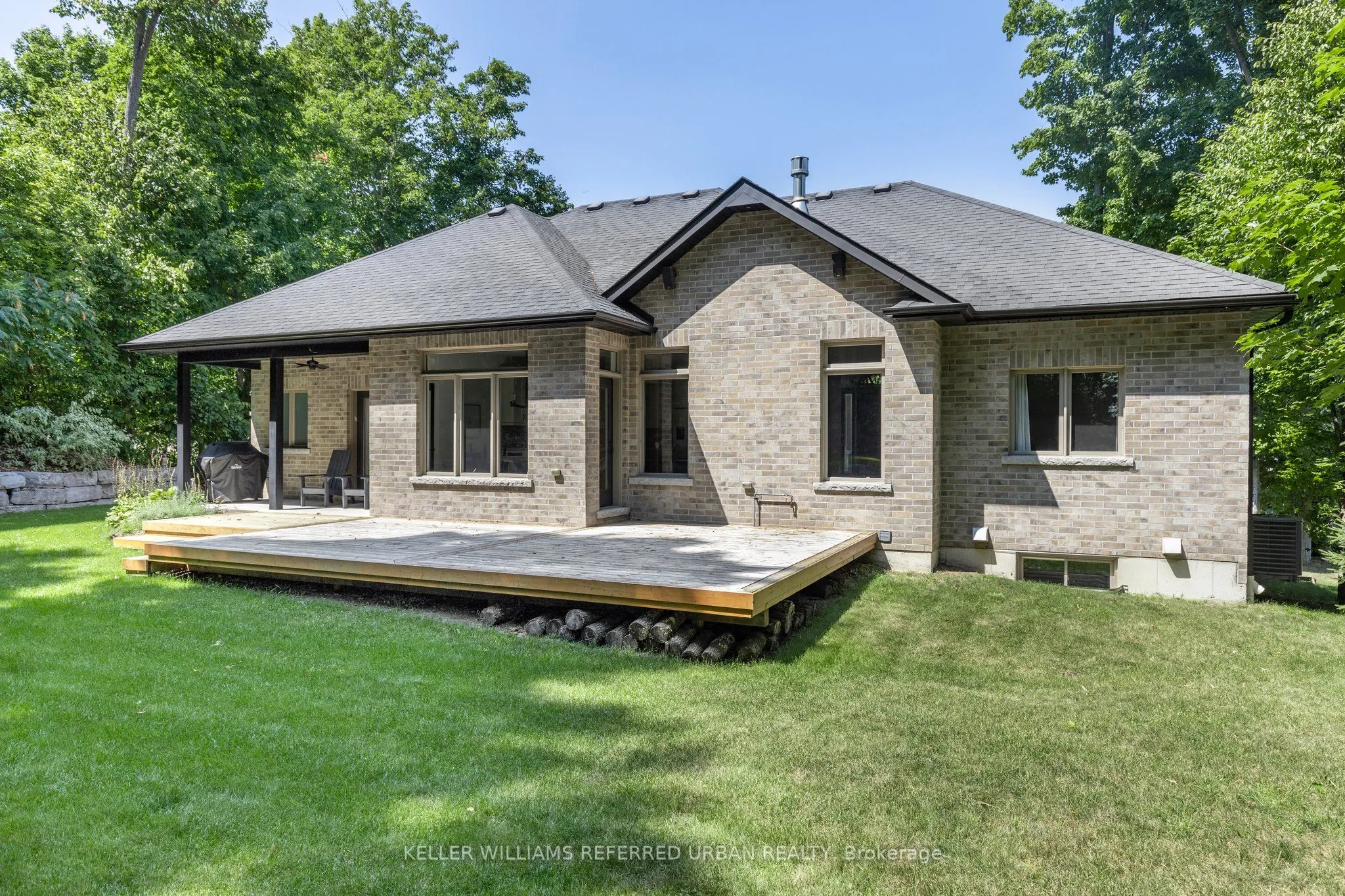 25 Heron Boulevard