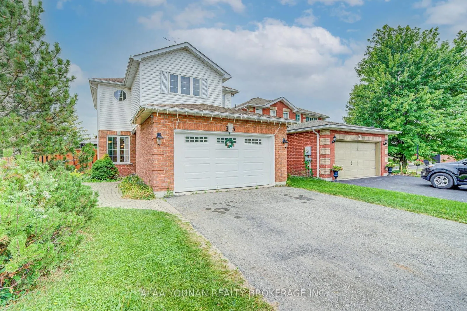 35 Nightingale Crescent