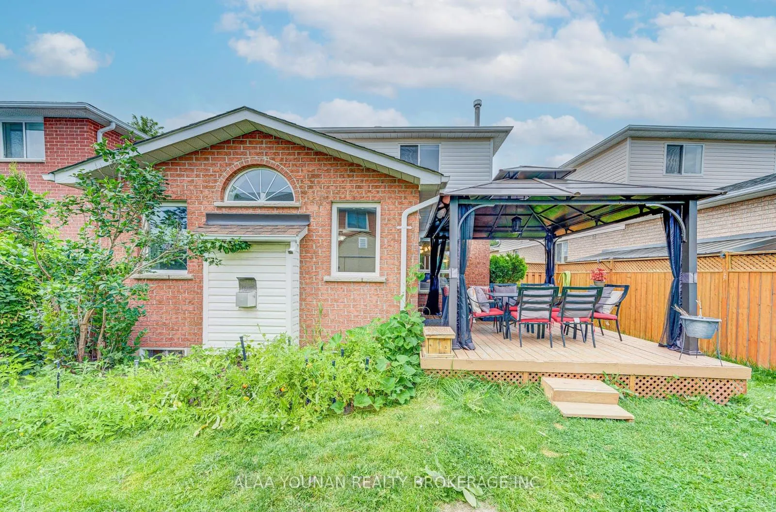 35 Nightingale Crescent