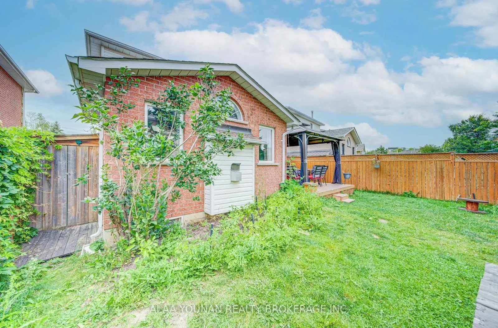 35 Nightingale Crescent